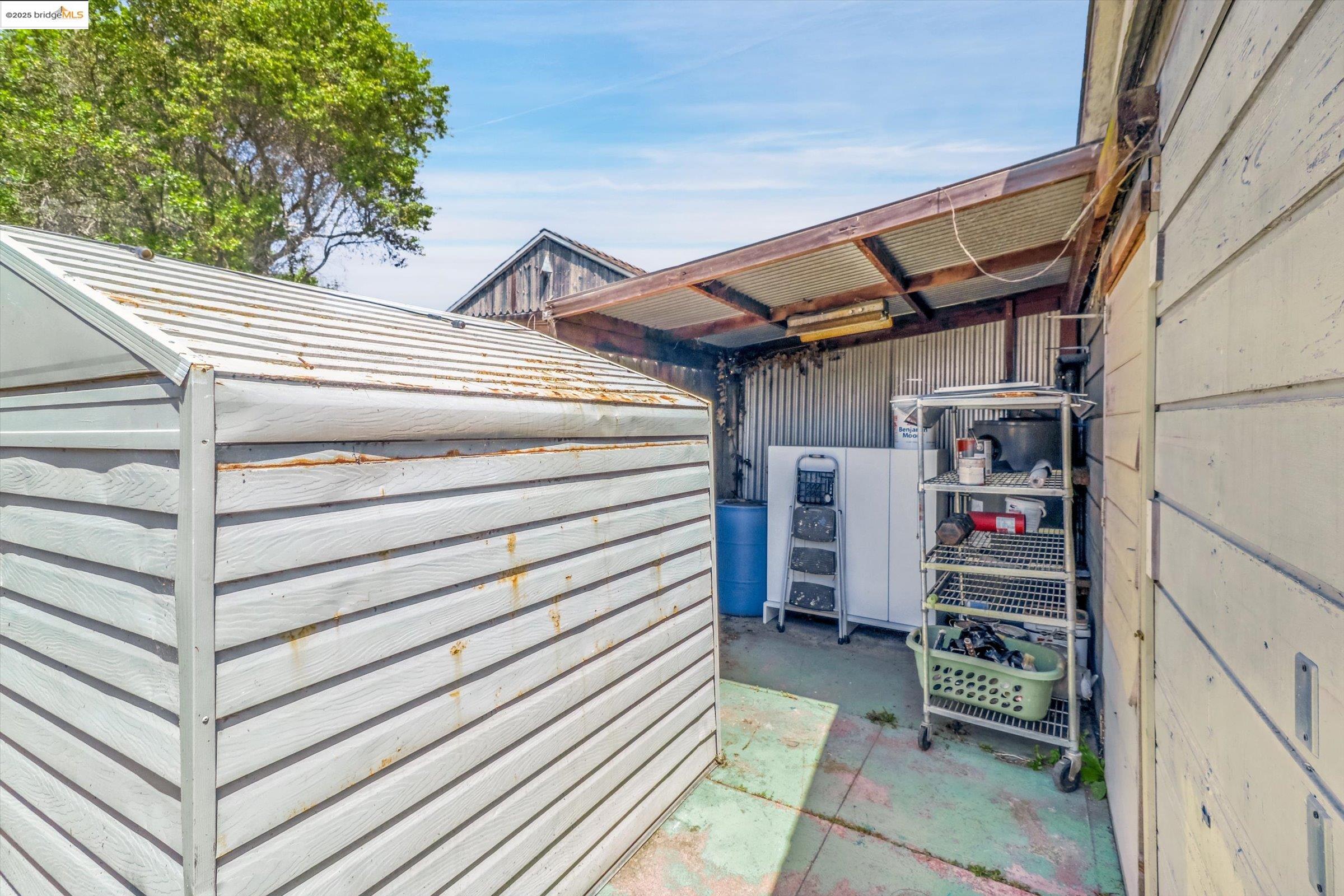 Detail Gallery Image 38 of 50 For 6115 Santa Cruz Ave, Richmond,  CA 94804 - 3 Beds | 1/1 Baths