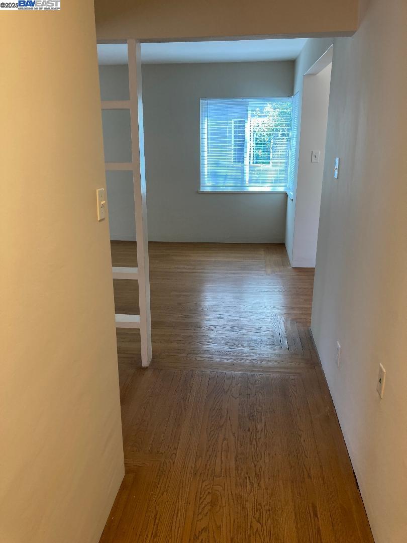 Detail Gallery Image 9 of 19 For 2268 Park Blvd, Oakland,  CA 94606 - – Beds | – Baths