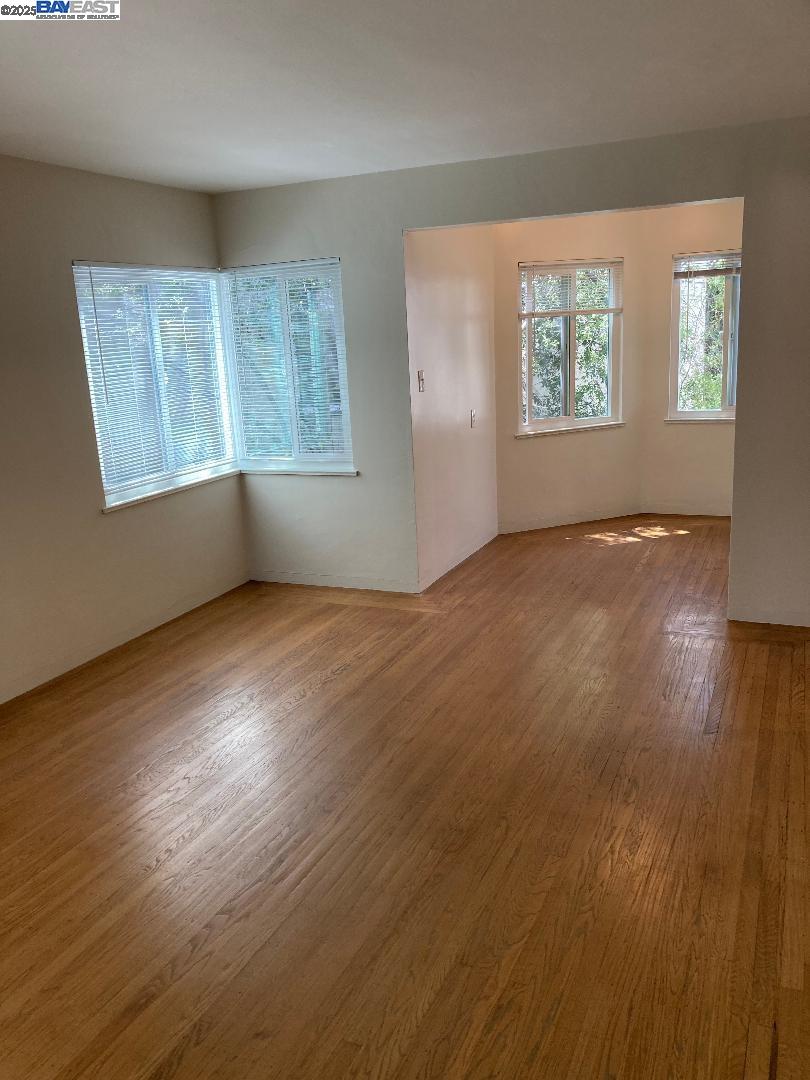 Detail Gallery Image 10 of 19 For 2268 Park Blvd, Oakland,  CA 94606 - – Beds | – Baths