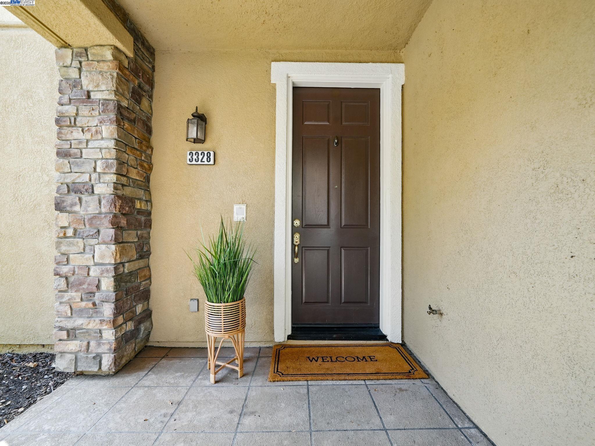 Detail Gallery Image 4 of 35 For 3328 Monaghan St, Dublin,  CA 94568 - 2 Beds | 2 Baths