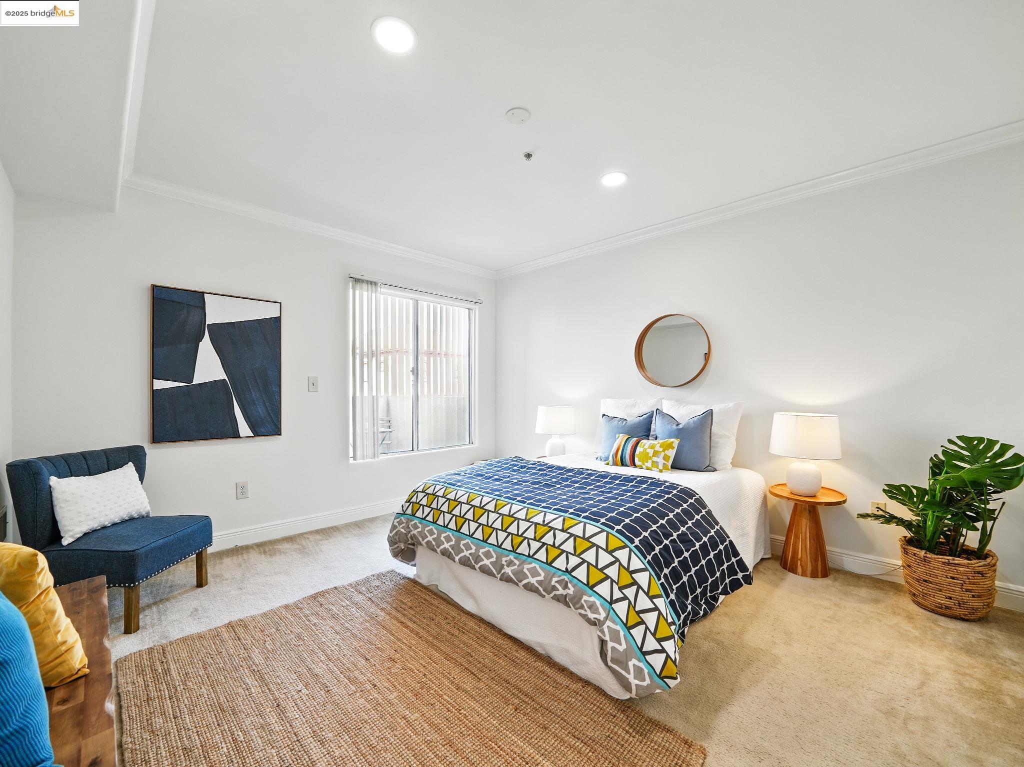 1515 14Th Ave # 201, Oakland, California 94606, 3 Bedrooms Bedrooms, 4 Rooms Rooms,2 BathroomsBathrooms,Residential,For Sale,1515 14Th Ave # 201,41095929