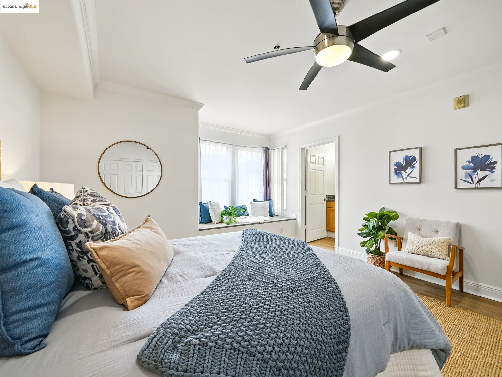 1515 14Th Ave # 201, Oakland, California 94606, 3 Bedrooms Bedrooms, 4 Rooms Rooms,2 BathroomsBathrooms,Residential,For Sale,1515 14Th Ave # 201,41095929