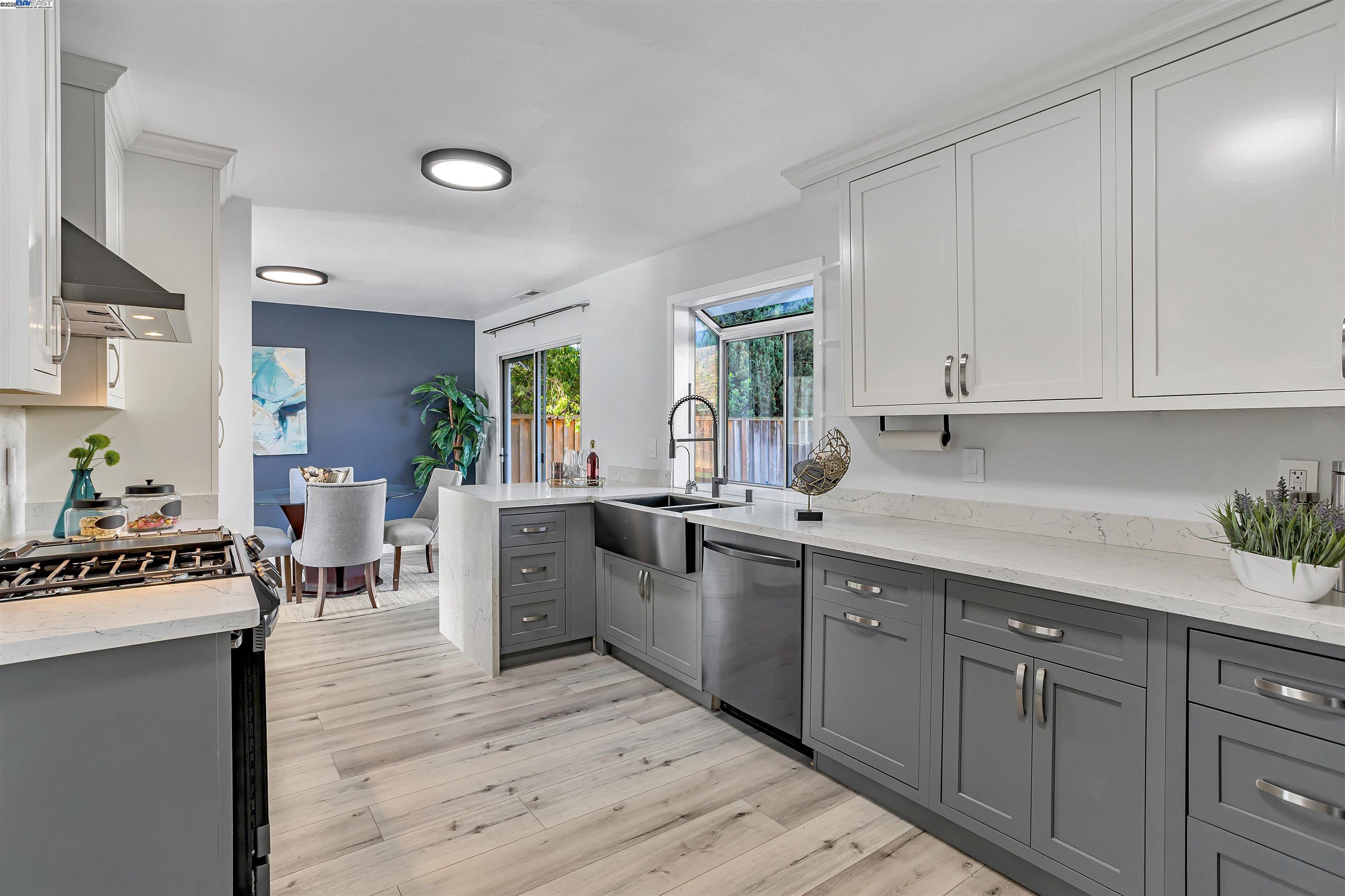 Detail Gallery Image 11 of 46 For 427 Summerwood Dr, Fremont,  CA 94536 - 3 Beds | 2/1 Baths