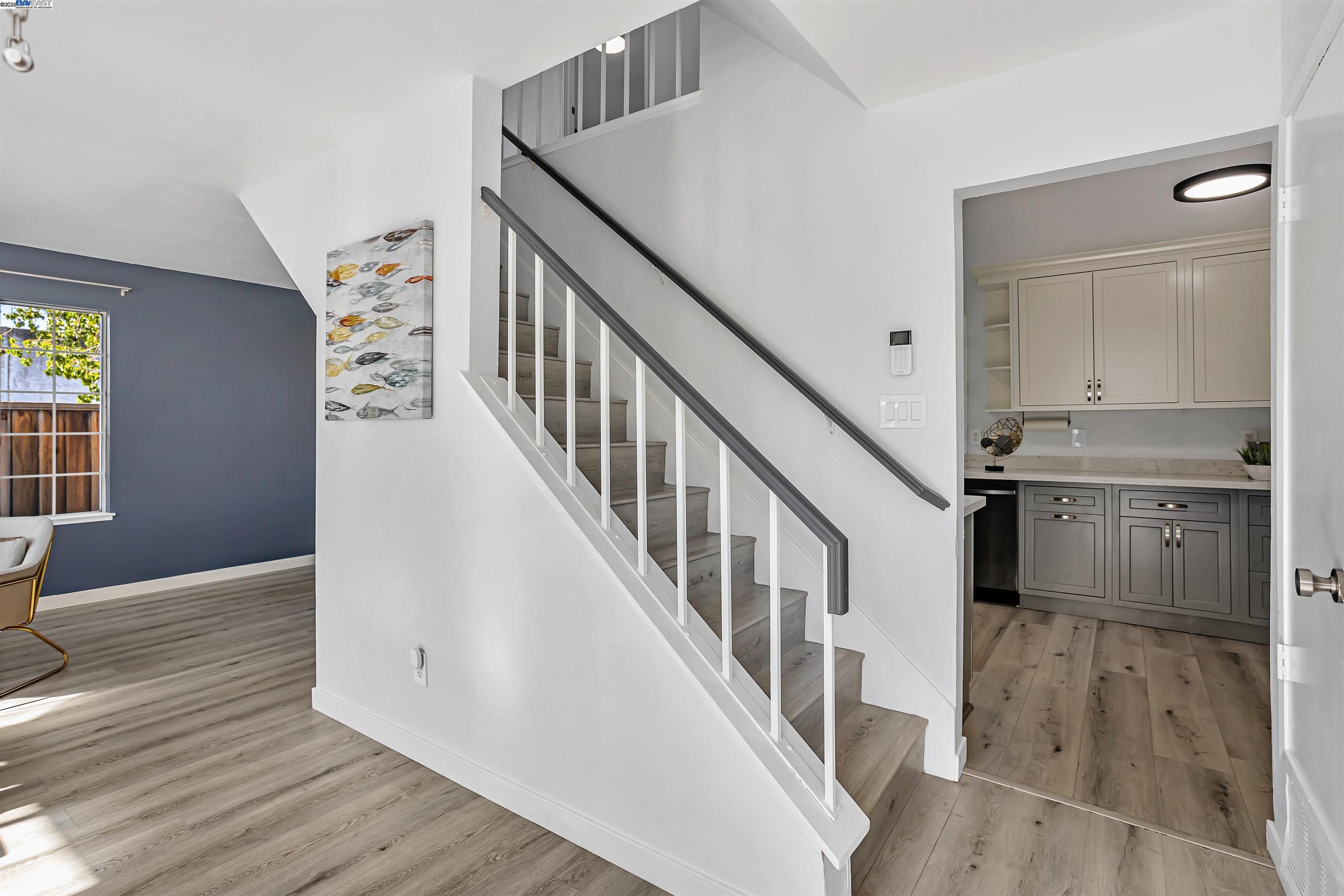 Detail Gallery Image 14 of 46 For 427 Summerwood Dr, Fremont,  CA 94536 - 3 Beds | 2/1 Baths