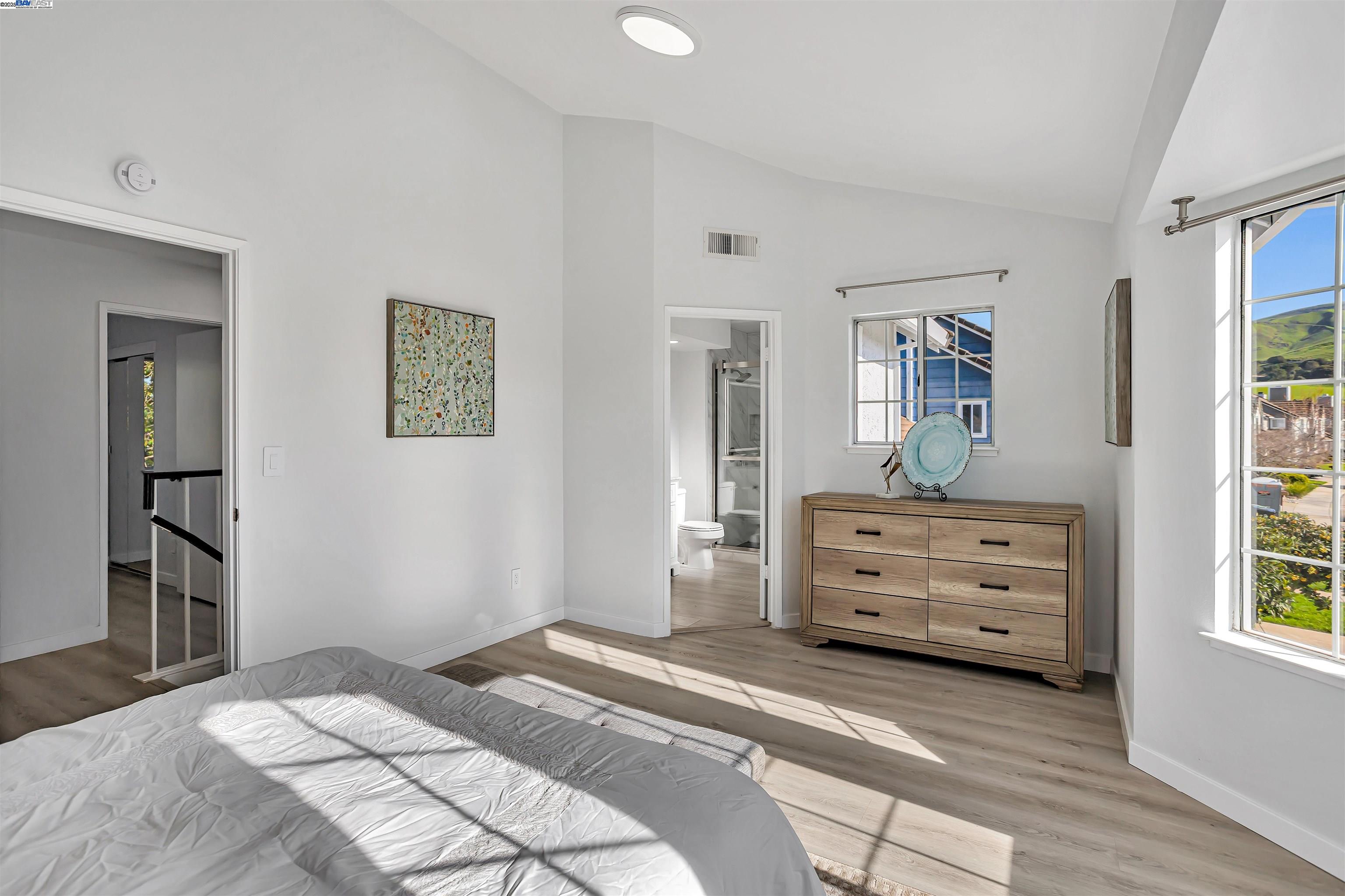 Detail Gallery Image 17 of 46 For 427 Summerwood Dr, Fremont,  CA 94536 - 3 Beds | 2/1 Baths