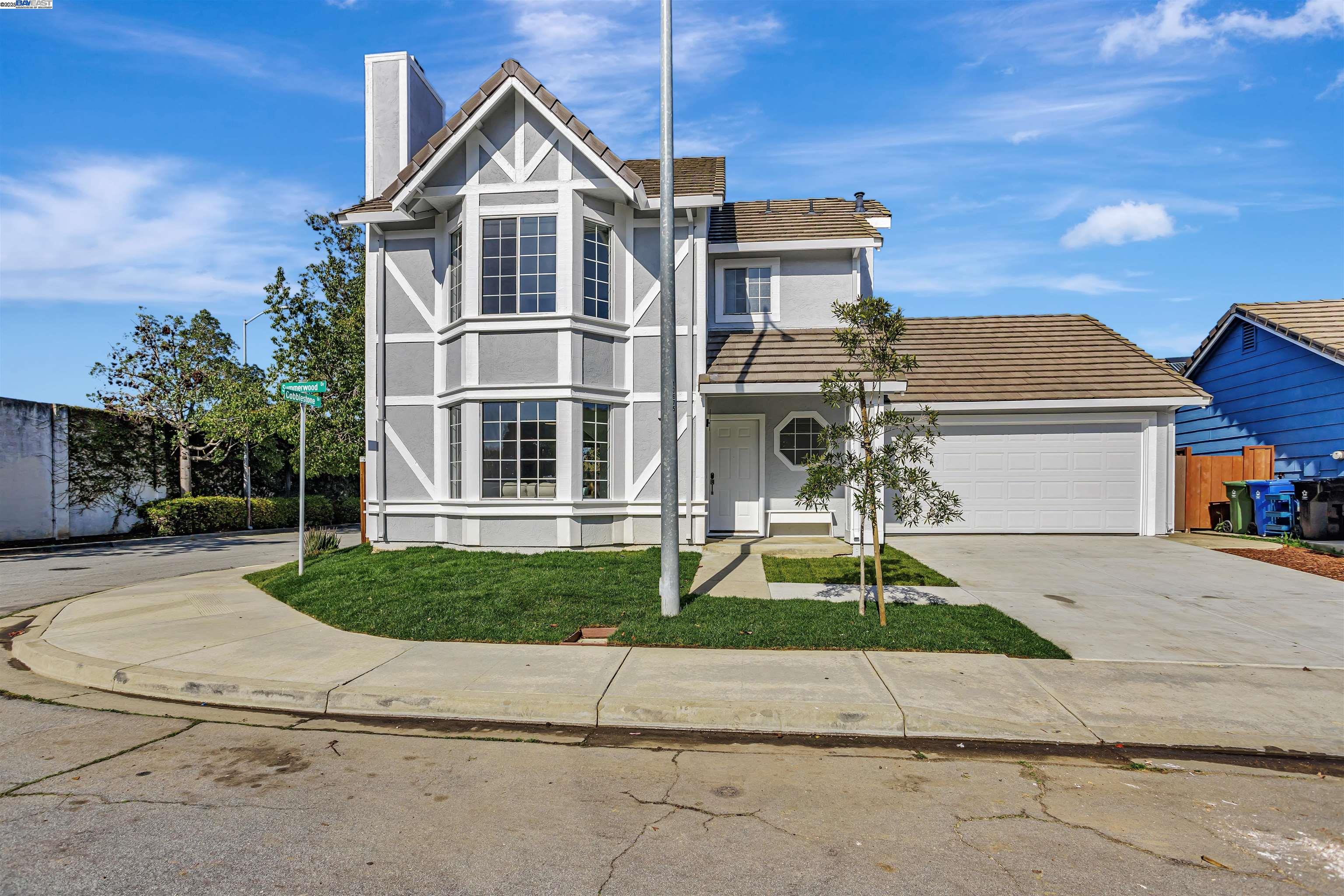 Detail Gallery Image 3 of 46 For 427 Summerwood Dr, Fremont,  CA 94536 - 3 Beds | 2/1 Baths