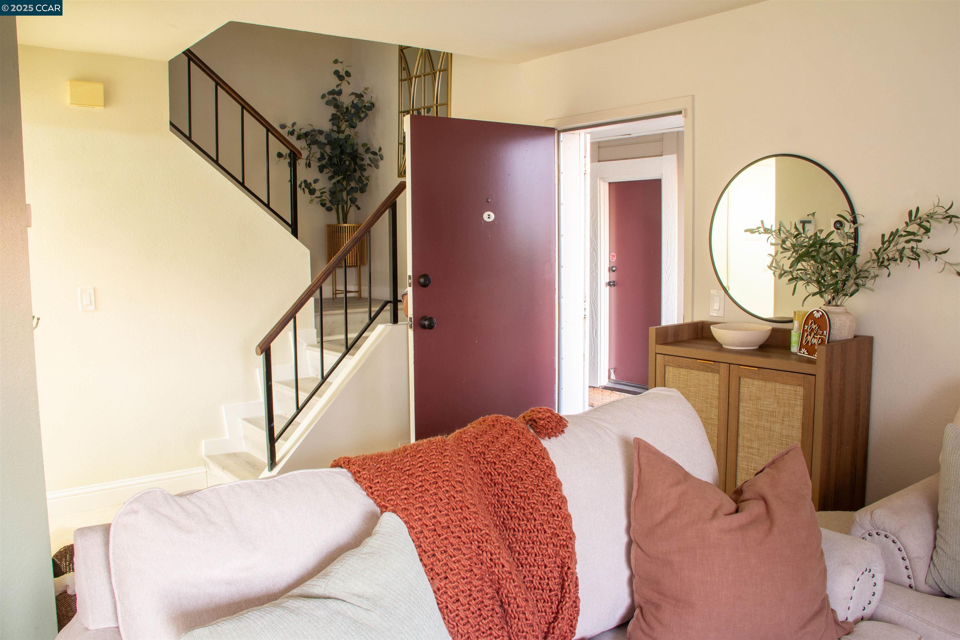 Photo #2: 41095938 Listing 