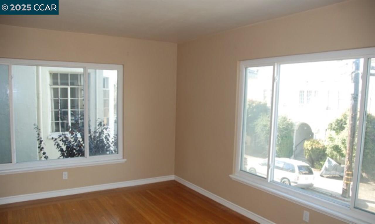 Detail Gallery Image 5 of 7 For 654 Beacon St #B,  Oakland,  CA 94610 - 1 Beds | 1 Baths