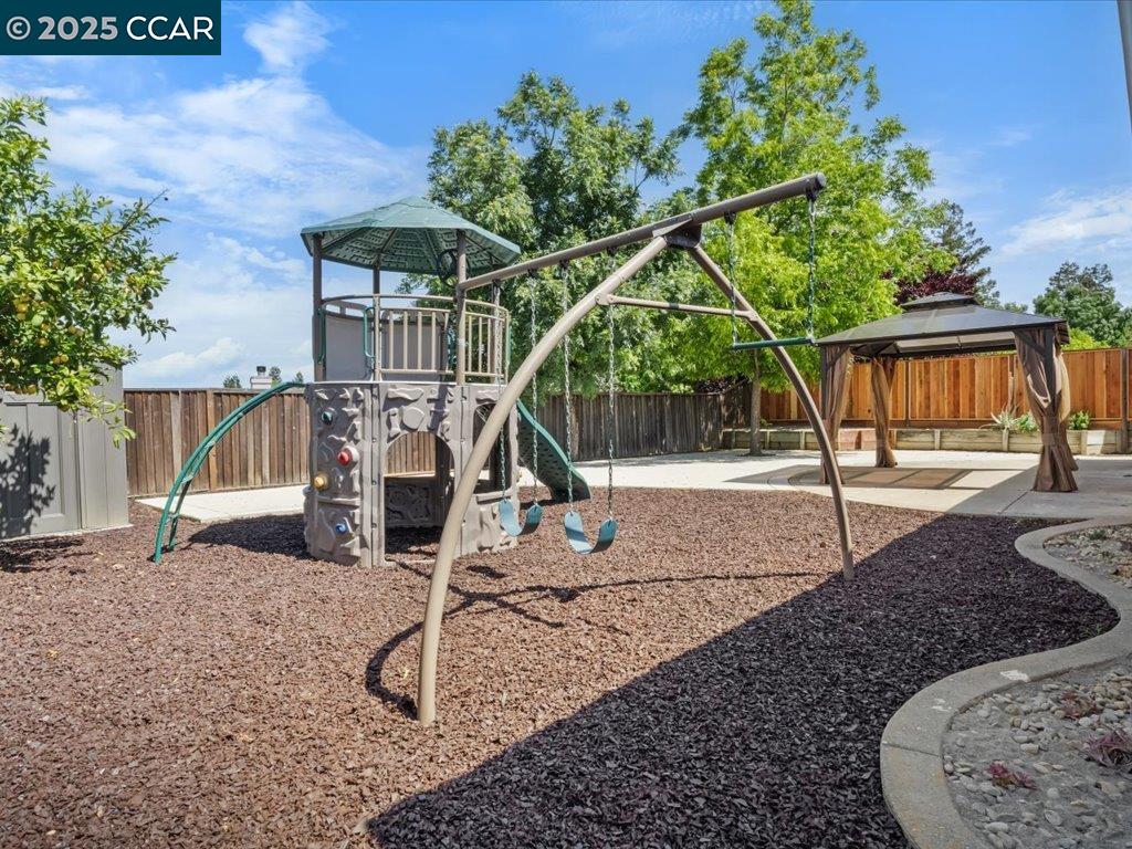 Detail Gallery Image 35 of 39 For 5207 Delta View Way, Antioch,  CA 94531 - 3 Beds | 2 Baths