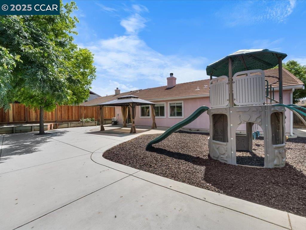 Detail Gallery Image 37 of 39 For 5207 Delta View Way, Antioch,  CA 94531 - 3 Beds | 2 Baths