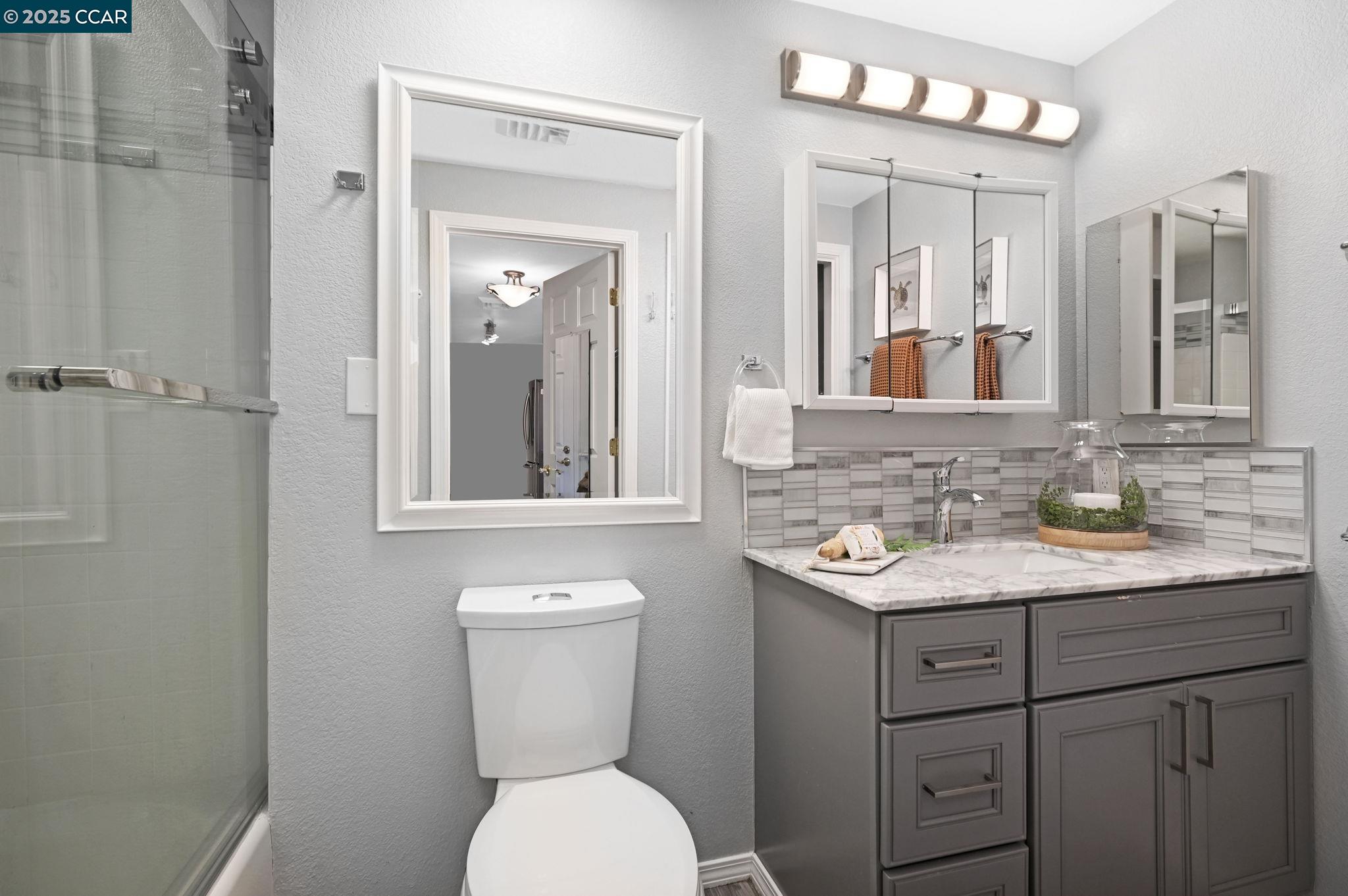 Detail Gallery Image 13 of 28 For 1840 Tice Creek Dr #2132,  Walnut Creek,  CA 94595 - 2 Beds | 2 Baths