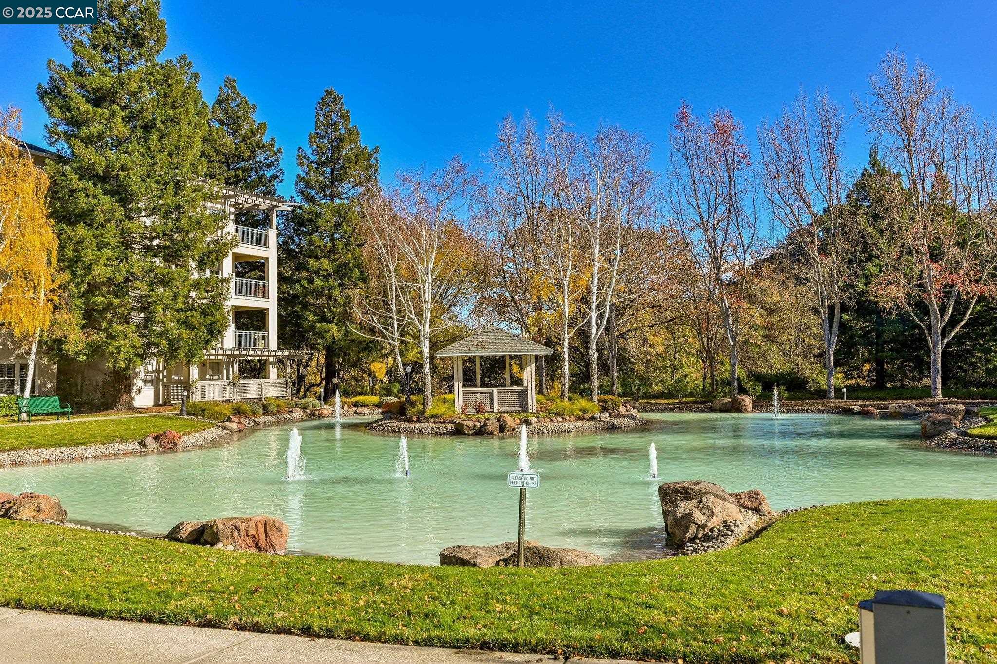 Detail Gallery Image 23 of 28 For 1840 Tice Creek Dr #2132,  Walnut Creek,  CA 94595 - 2 Beds | 2 Baths