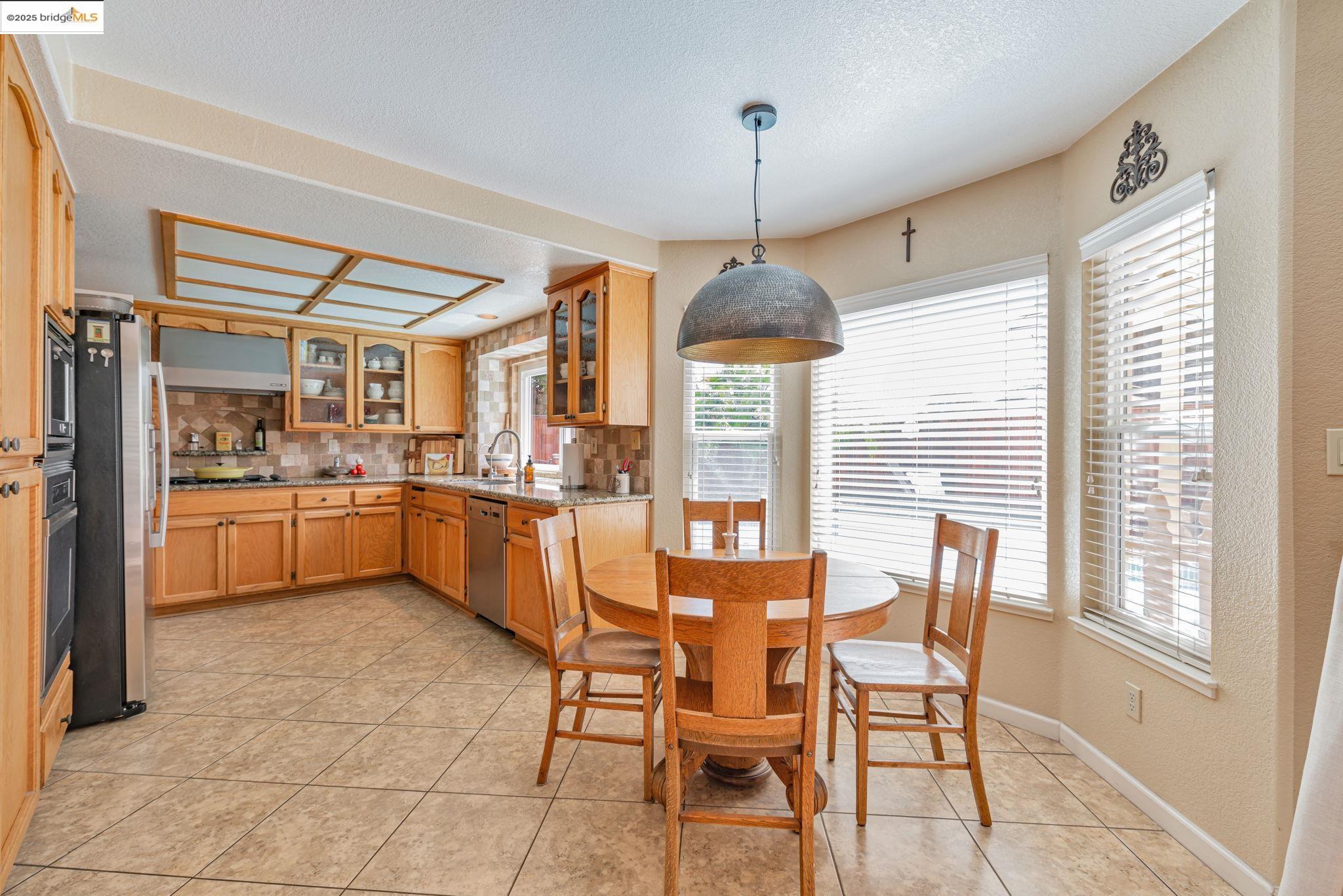 Detail Gallery Image 19 of 45 For 4452 Pronghorn Ct, Antioch,  CA 94509 - 4 Beds | 3 Baths