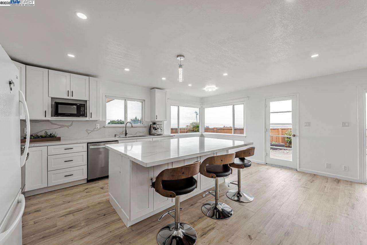 property-img