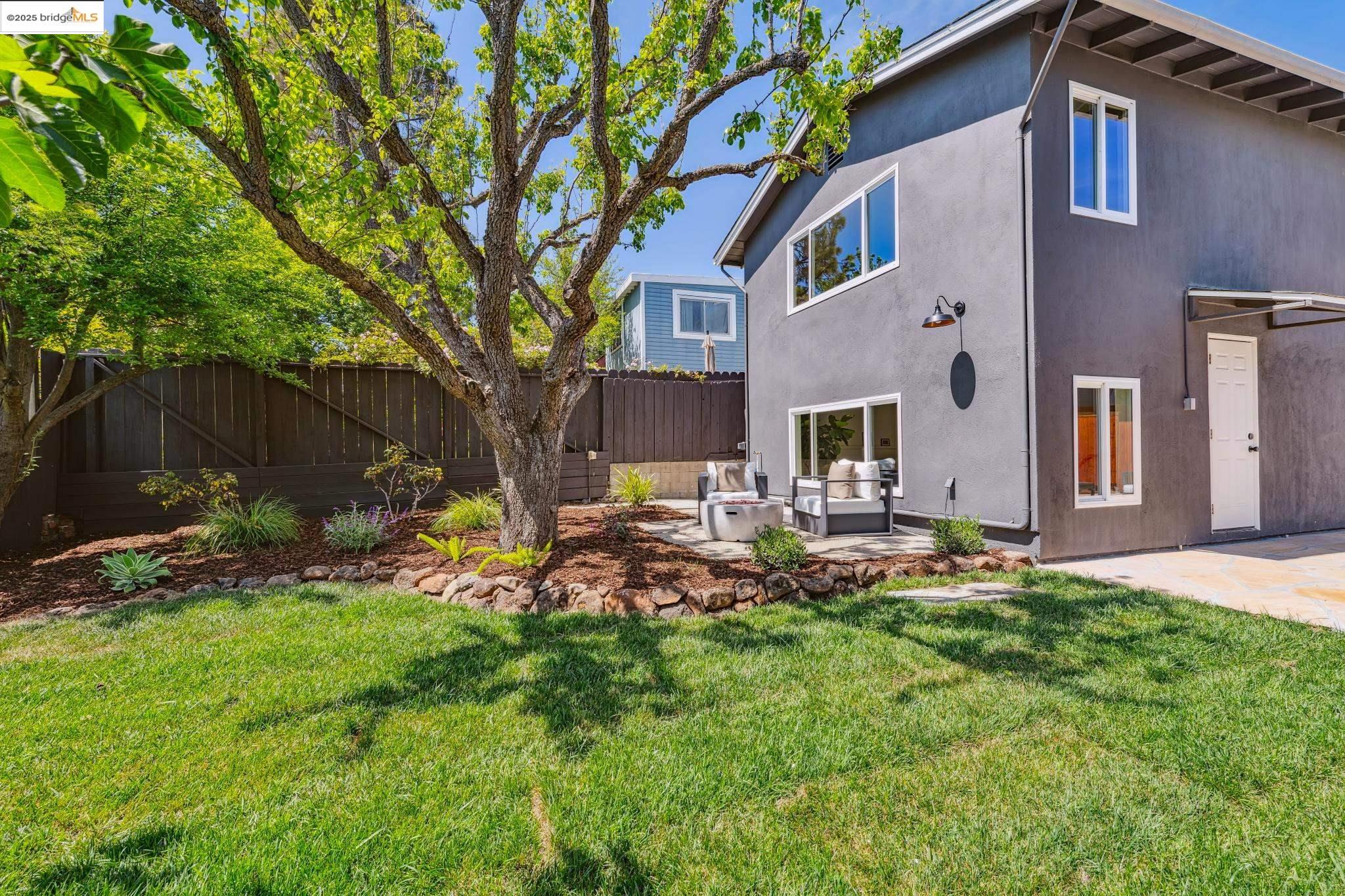 property-img