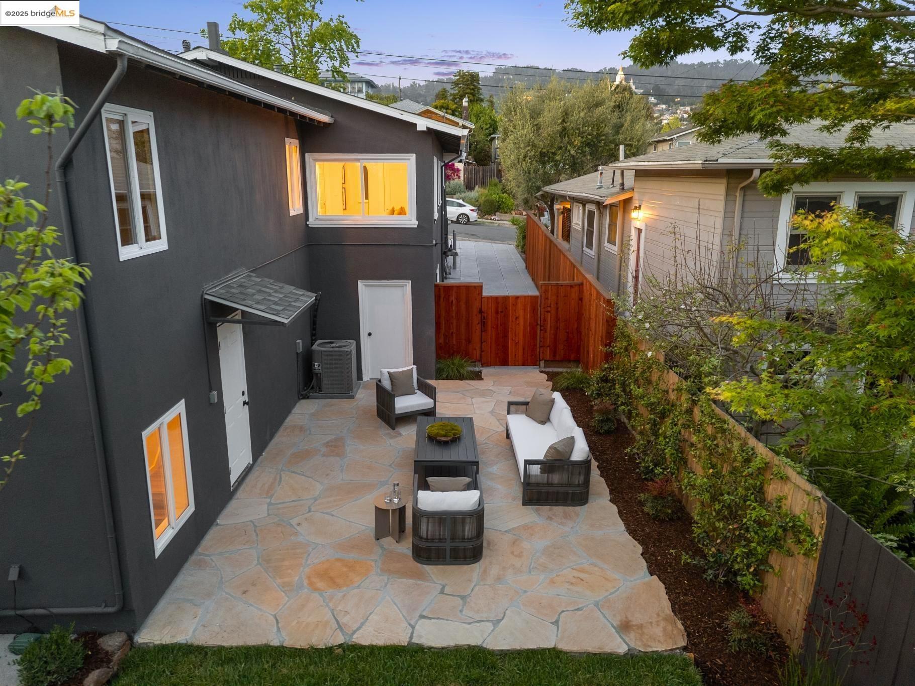 property-img