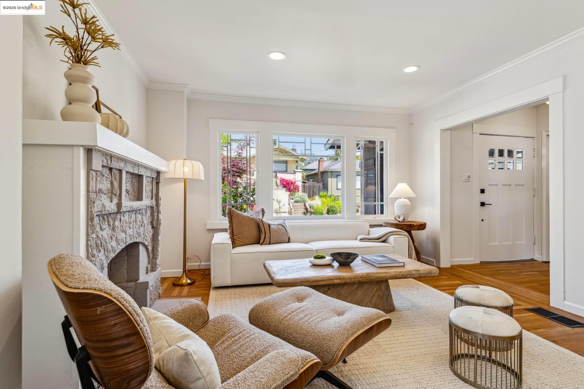 property-img