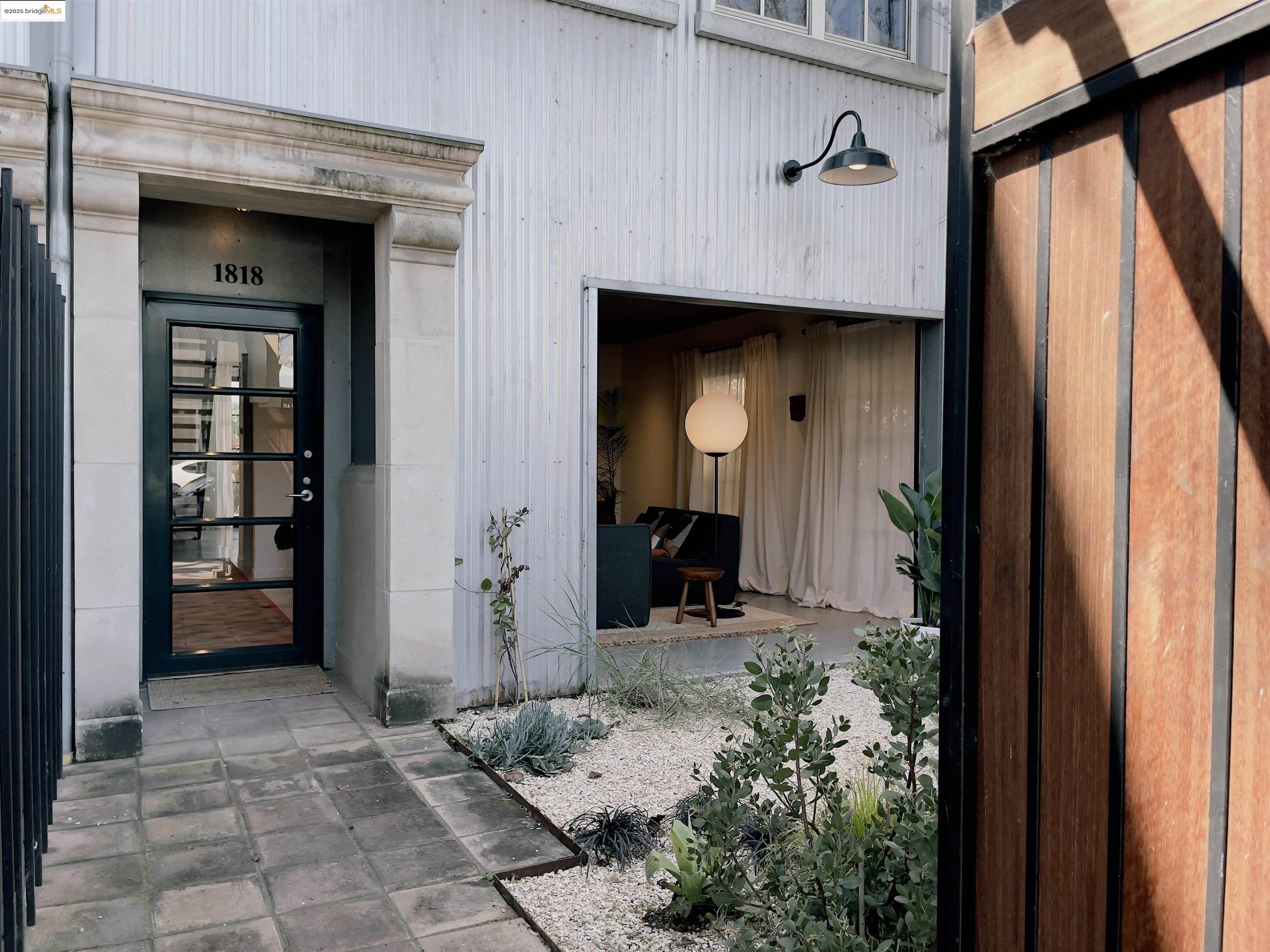 1818 5th, Berkeley, California 94710, 2 Bedrooms Bedrooms, 4 Rooms Rooms,1 BathroomBathrooms,Residential Lease,For Rent,1818 5th,41095952
