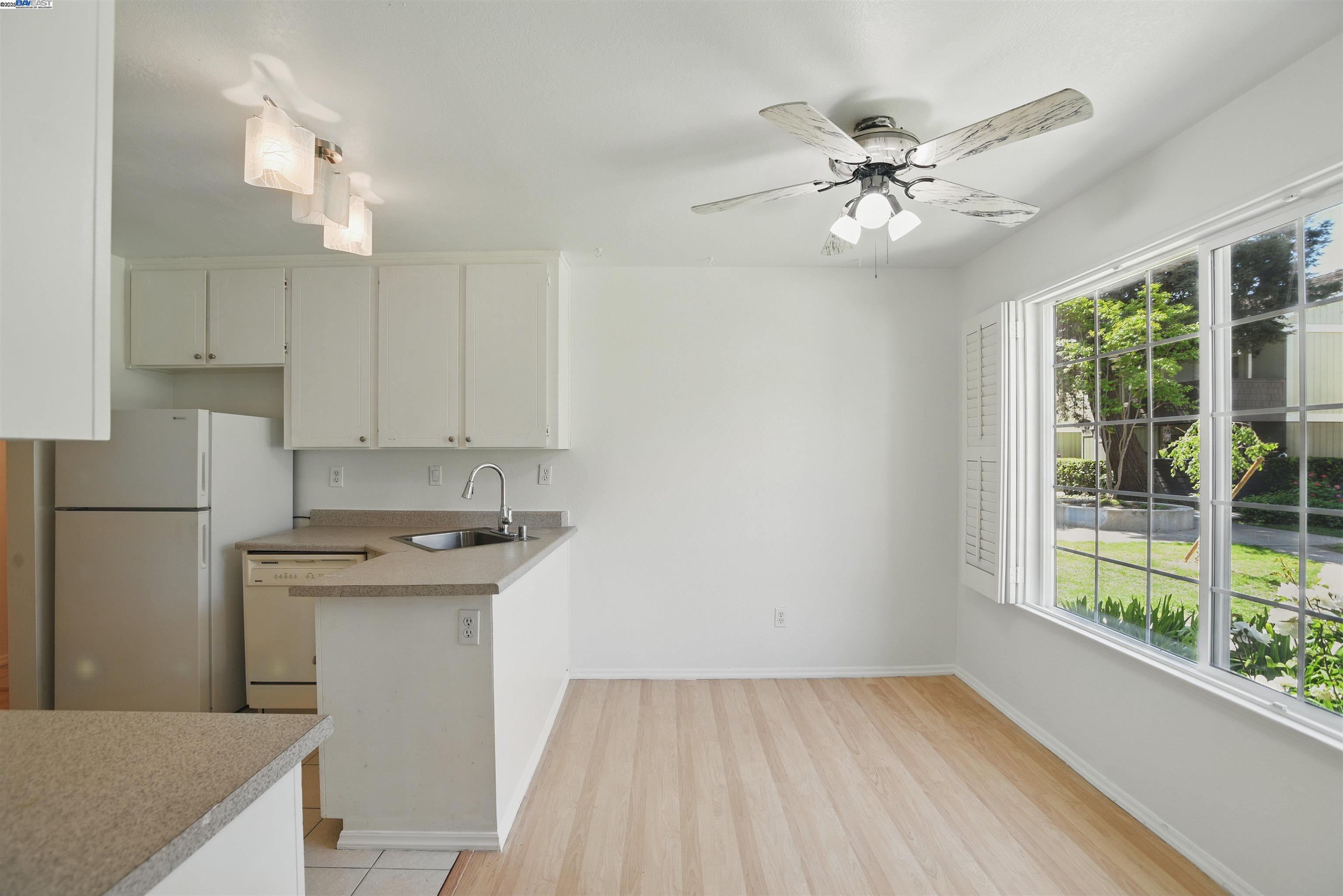 Detail Gallery Image 10 of 30 For 2575 Easton Way #87,  San Jose,  CA 95133-2646 - 2 Beds | 2 Baths
