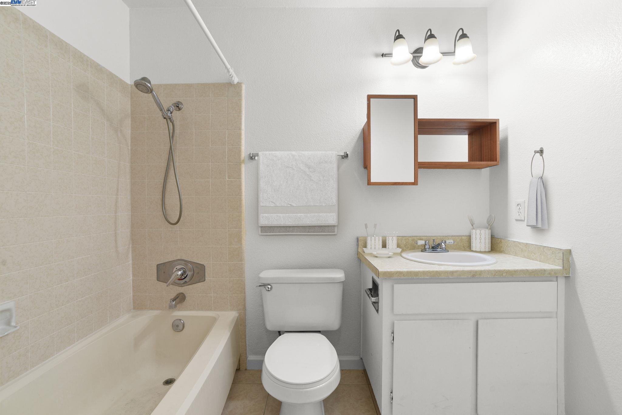 Detail Gallery Image 20 of 30 For 2575 Easton Way #87,  San Jose,  CA 95133-2646 - 2 Beds | 2 Baths