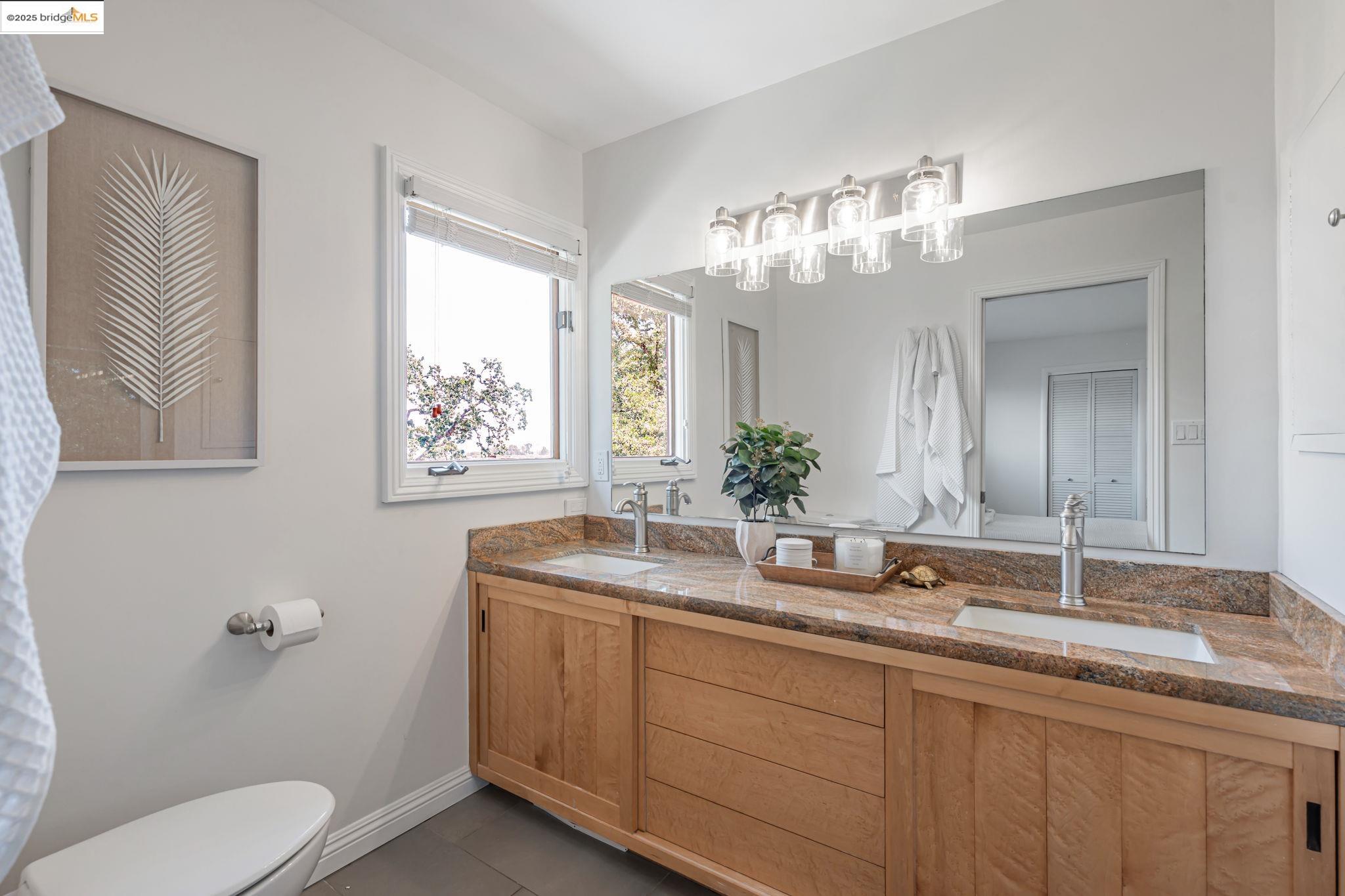 Detail Gallery Image 15 of 46 For 3336 Oak Ct, Lafayette,  CA 94549 - 4 Beds | 3 Baths