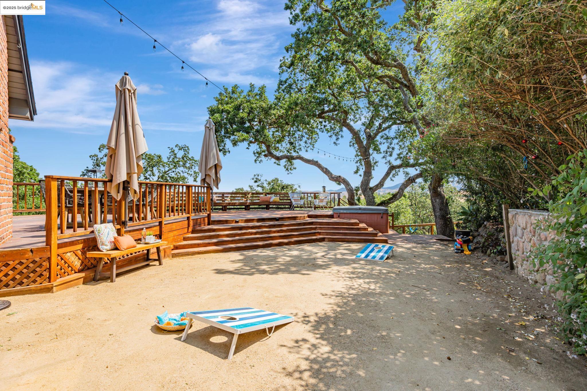 Detail Gallery Image 41 of 46 For 3336 Oak Ct, Lafayette,  CA 94549 - 4 Beds | 3 Baths
