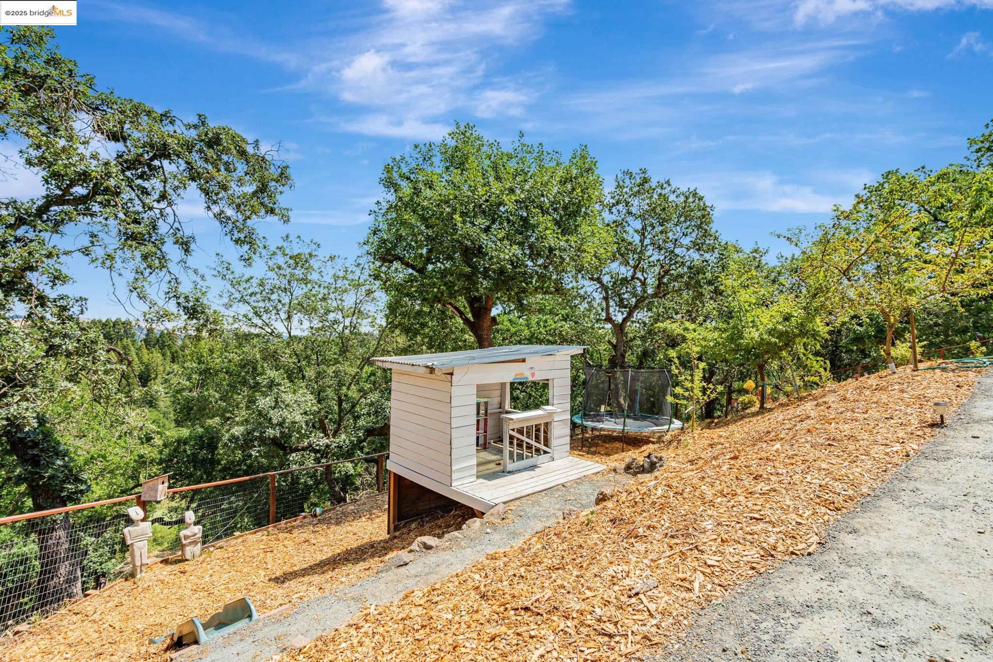 Detail Gallery Image 42 of 46 For 3336 Oak Ct, Lafayette,  CA 94549 - 4 Beds | 3 Baths