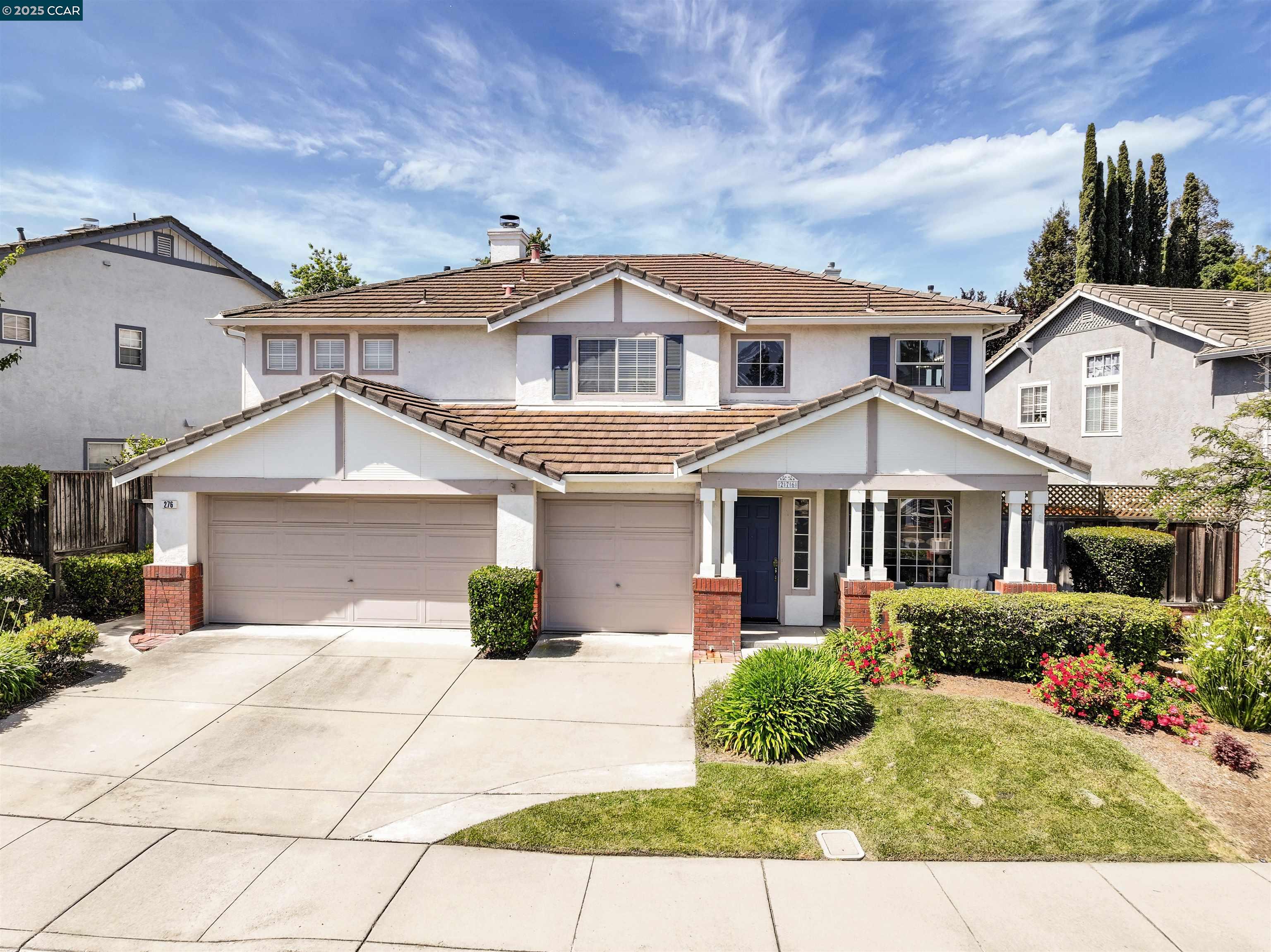 Detail Gallery Image 1 of 45 For 276 Oakwood Cir, Martinez,  CA 94553 - 6 Beds | 3 Baths