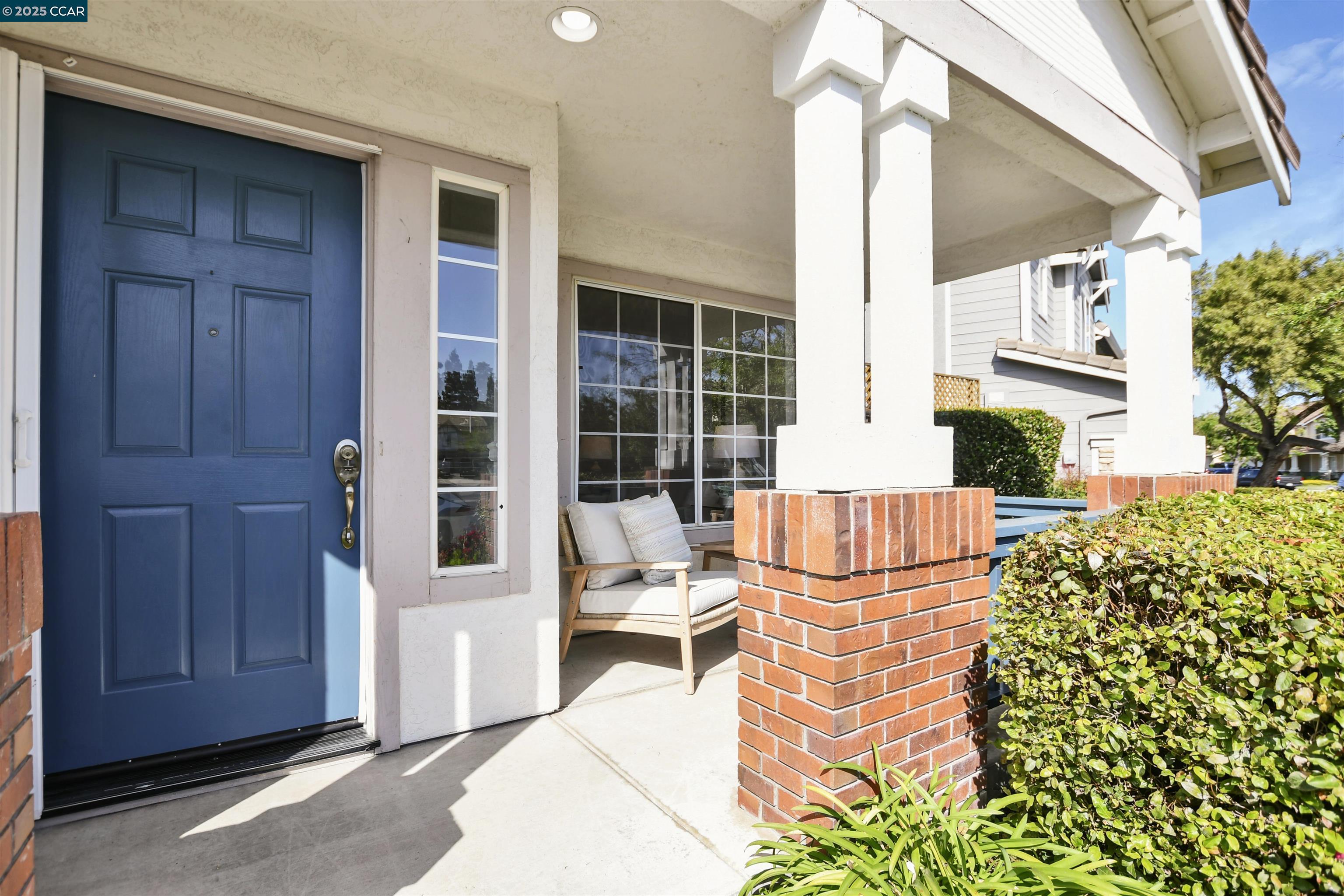 Detail Gallery Image 2 of 45 For 276 Oakwood Cir, Martinez,  CA 94553 - 6 Beds | 3 Baths