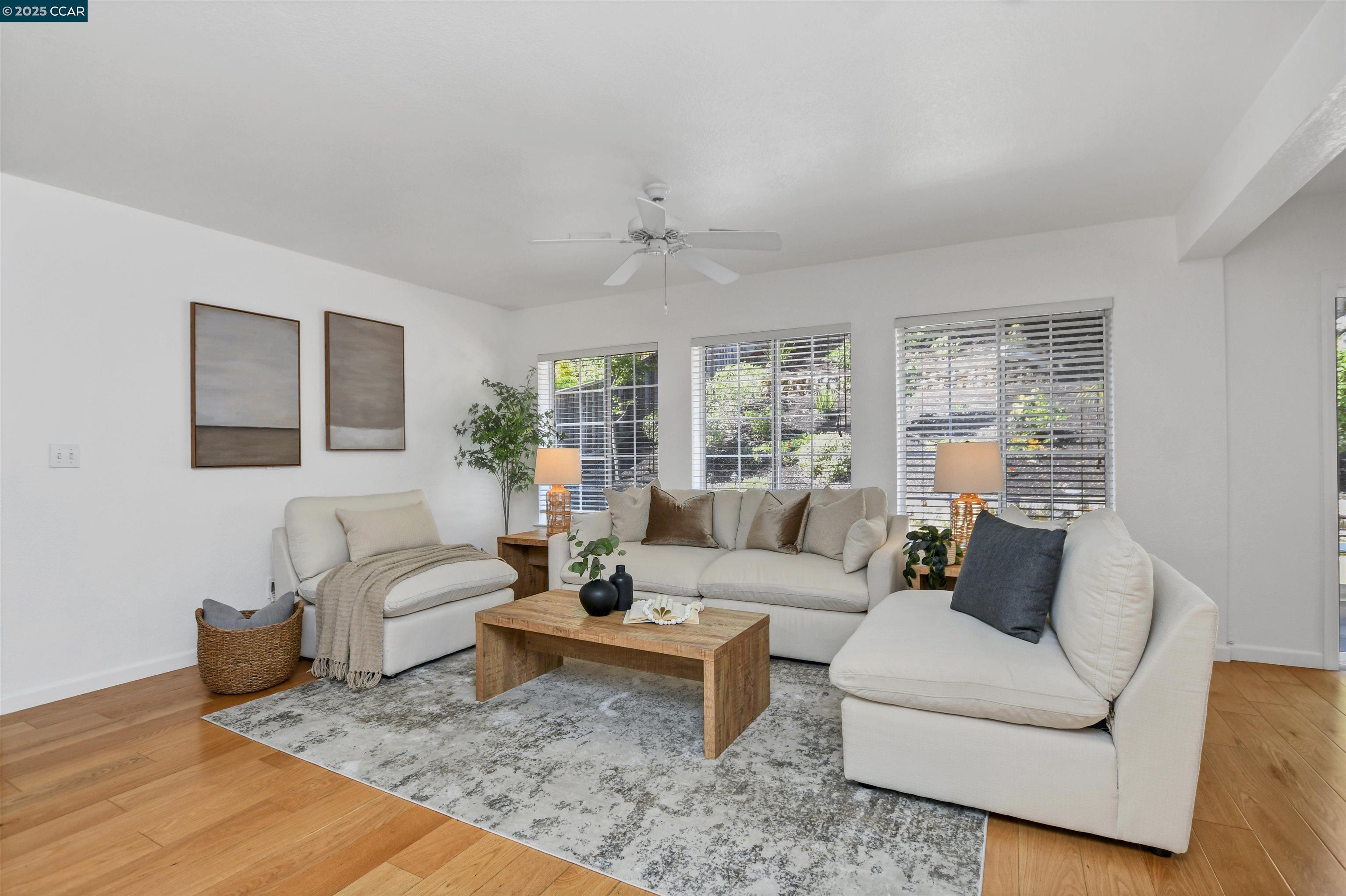 Detail Gallery Image 15 of 45 For 276 Oakwood Cir, Martinez,  CA 94553 - 6 Beds | 3 Baths