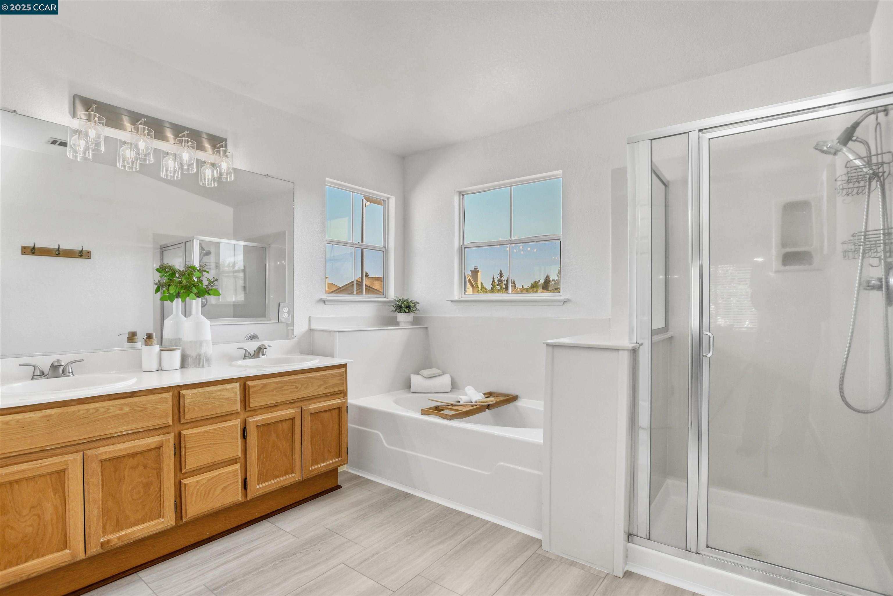 Detail Gallery Image 25 of 45 For 276 Oakwood Cir, Martinez,  CA 94553 - 6 Beds | 3 Baths