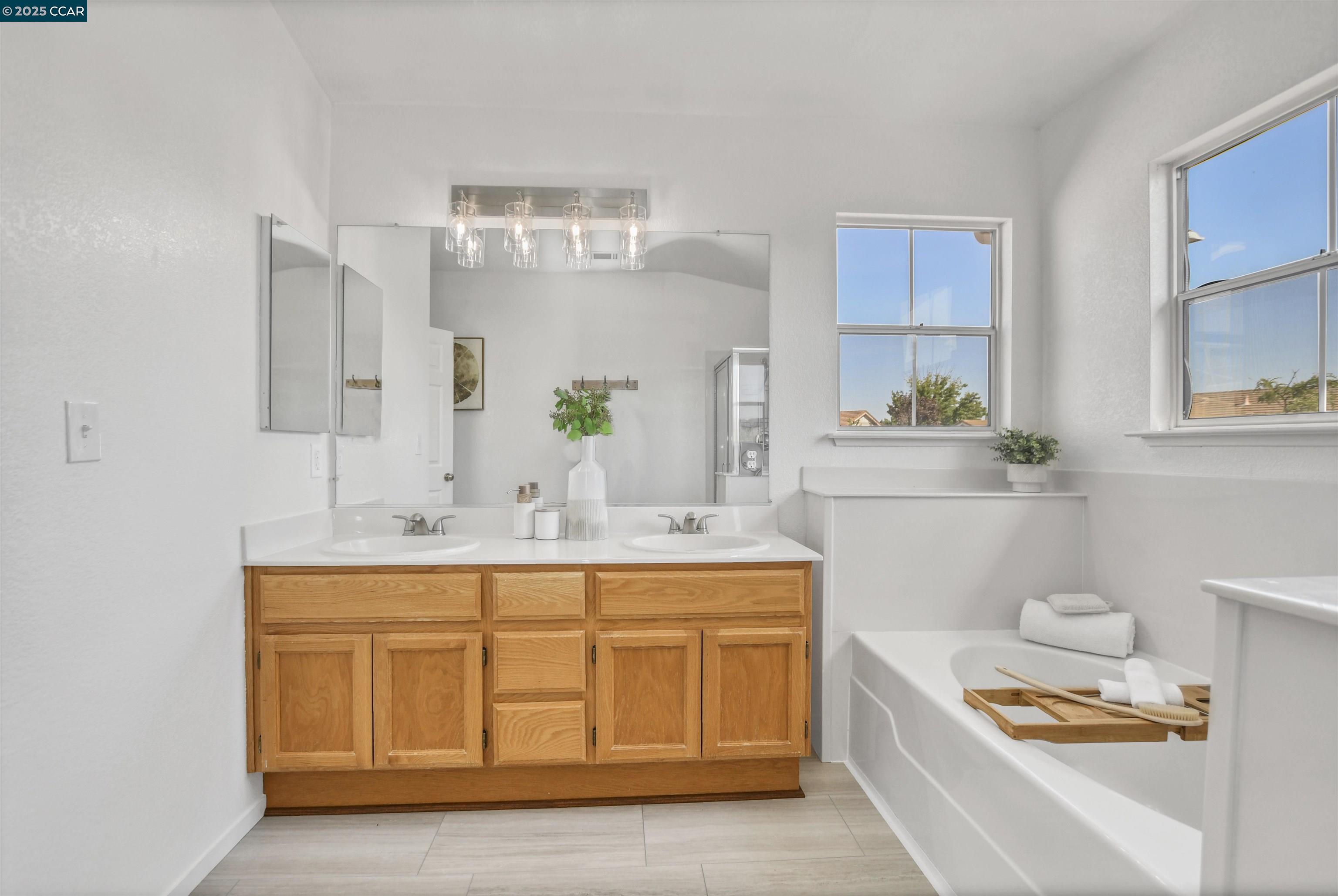 Detail Gallery Image 26 of 45 For 276 Oakwood Cir, Martinez,  CA 94553 - 6 Beds | 3 Baths