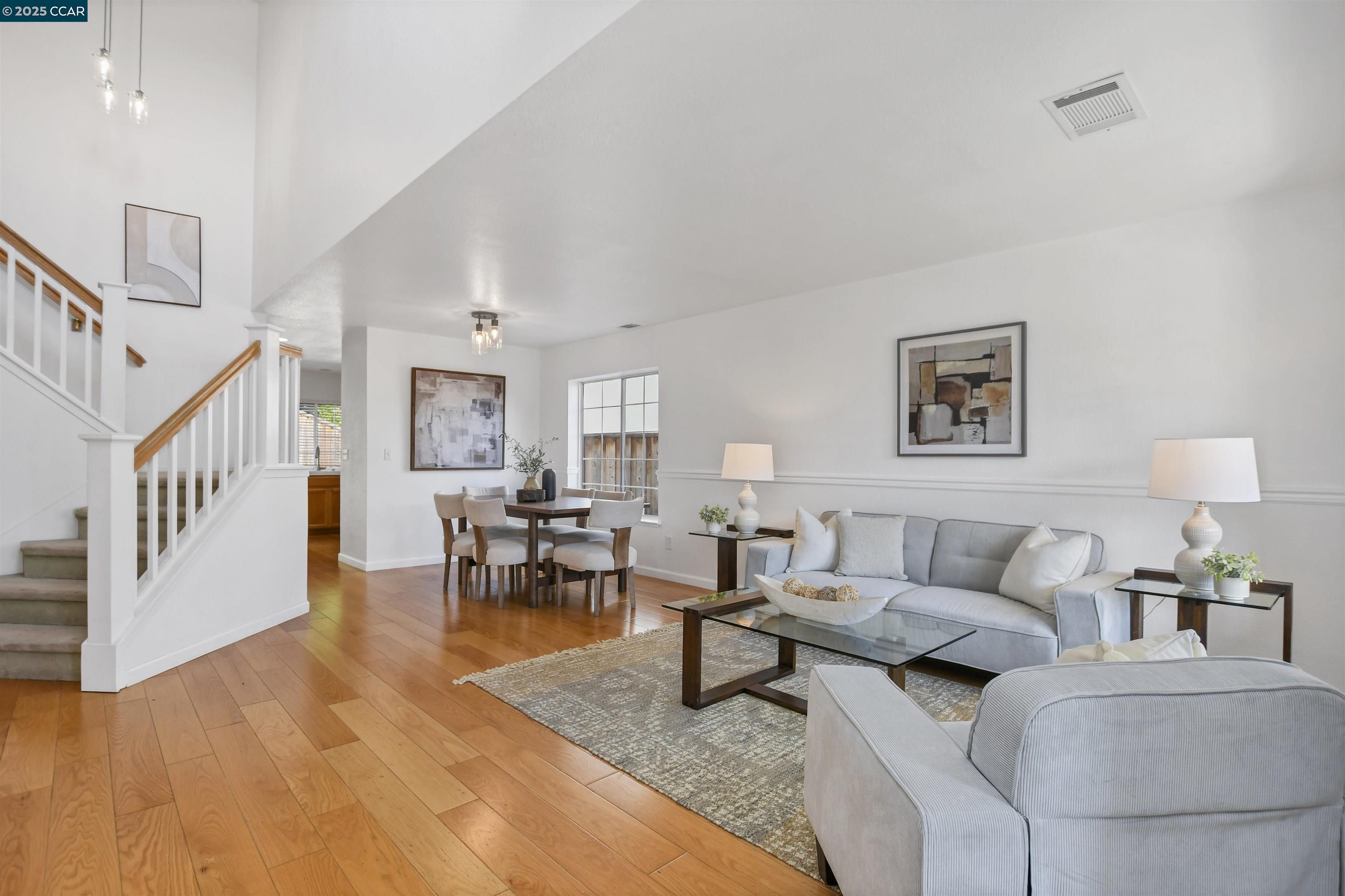 Detail Gallery Image 4 of 45 For 276 Oakwood Cir, Martinez,  CA 94553 - 6 Beds | 3 Baths
