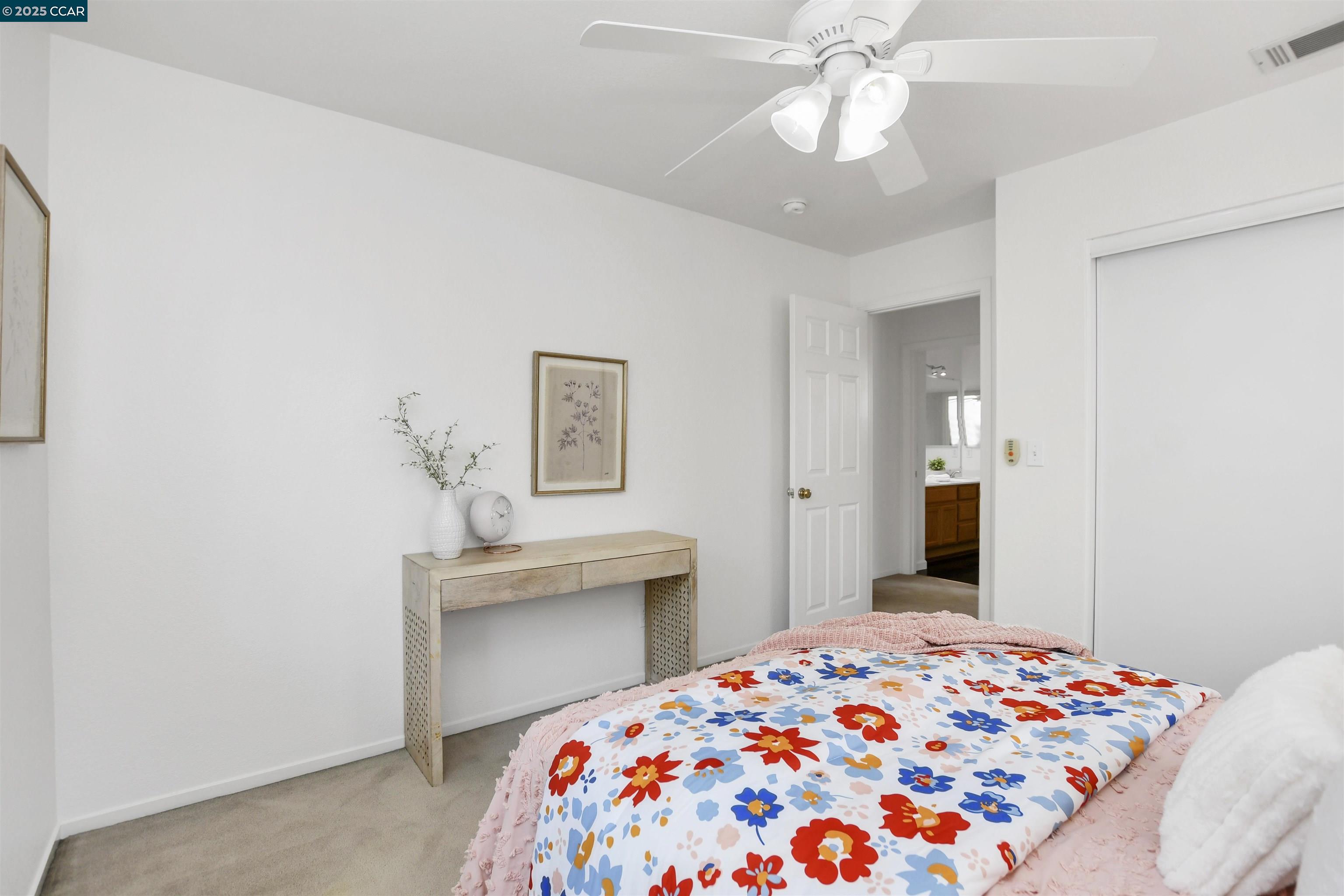 Detail Gallery Image 34 of 45 For 276 Oakwood Cir, Martinez,  CA 94553 - 6 Beds | 3 Baths