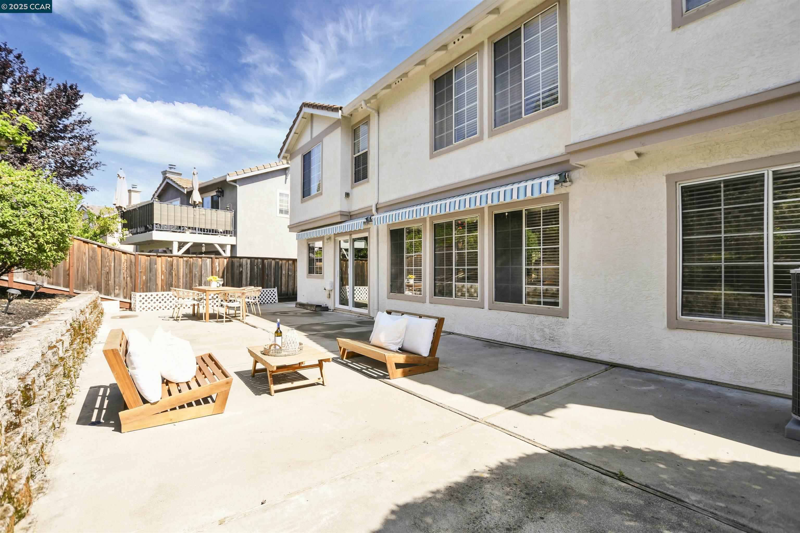 Detail Gallery Image 39 of 45 For 276 Oakwood Cir, Martinez,  CA 94553 - 6 Beds | 3 Baths