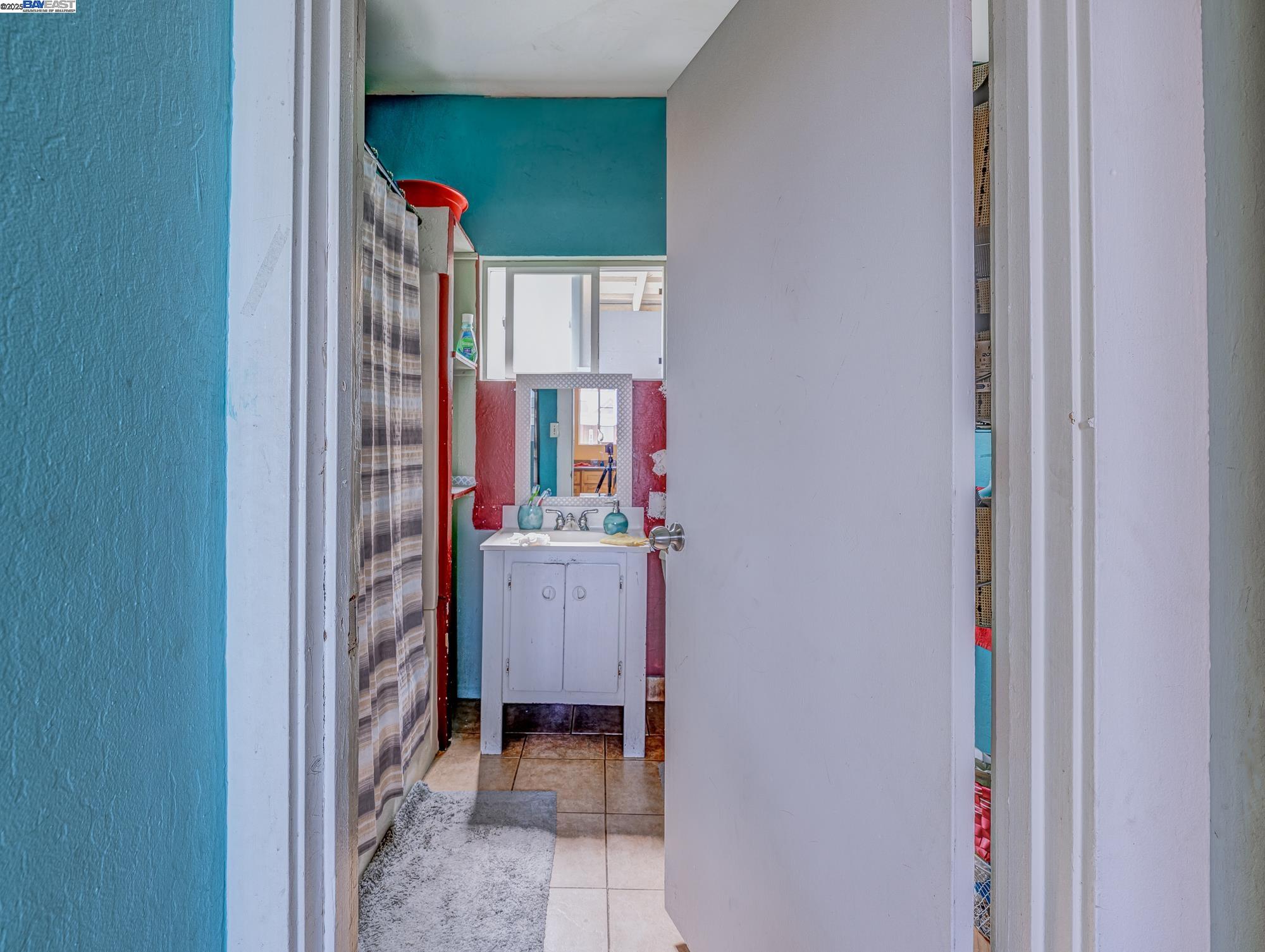 Detail Gallery Image 25 of 45 For 1437 25th Ave, Oakland,  CA 94601 - – Beds | – Baths