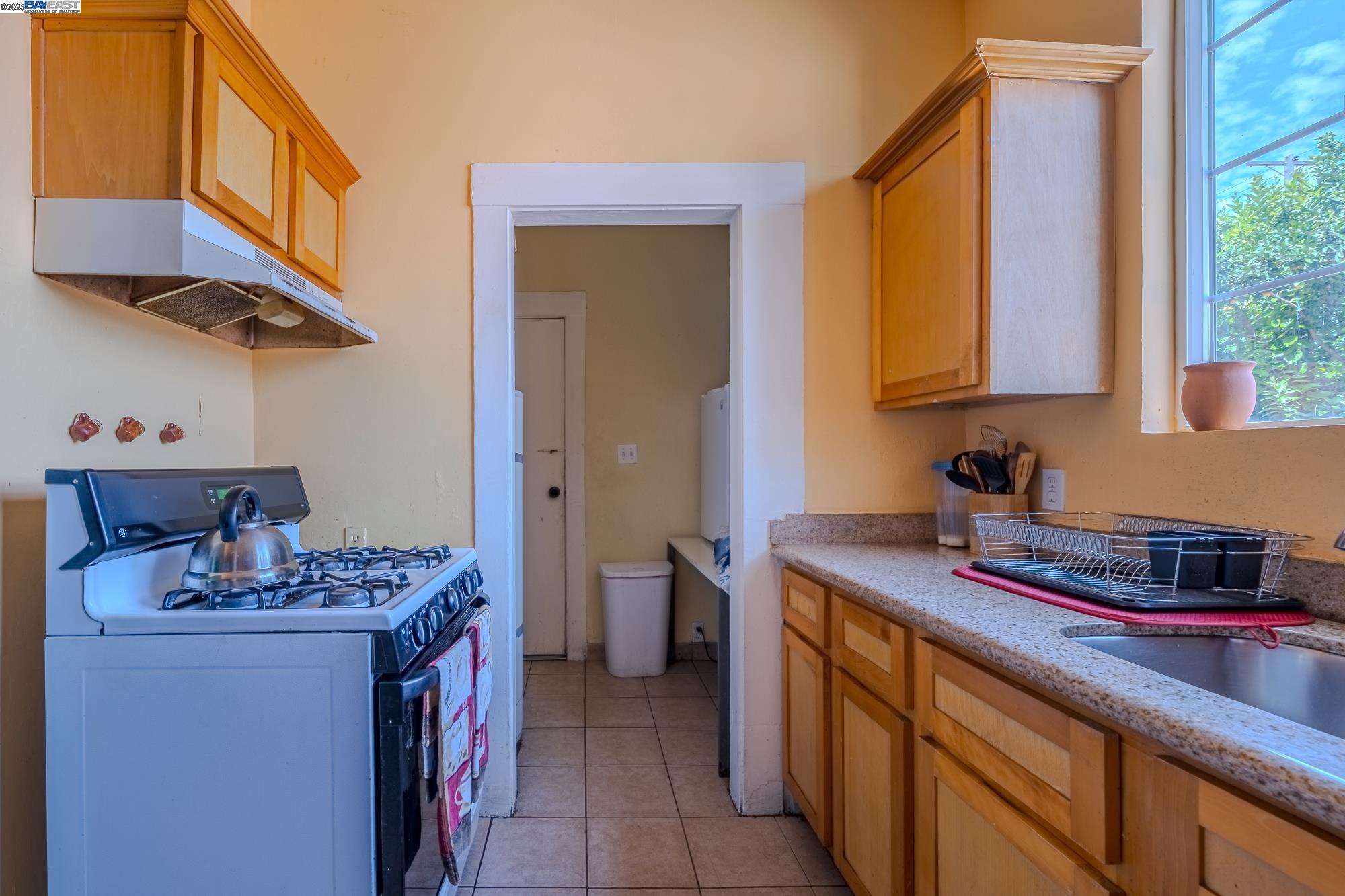 Detail Gallery Image 27 of 45 For 1437 25th Ave, Oakland,  CA 94601 - – Beds | – Baths