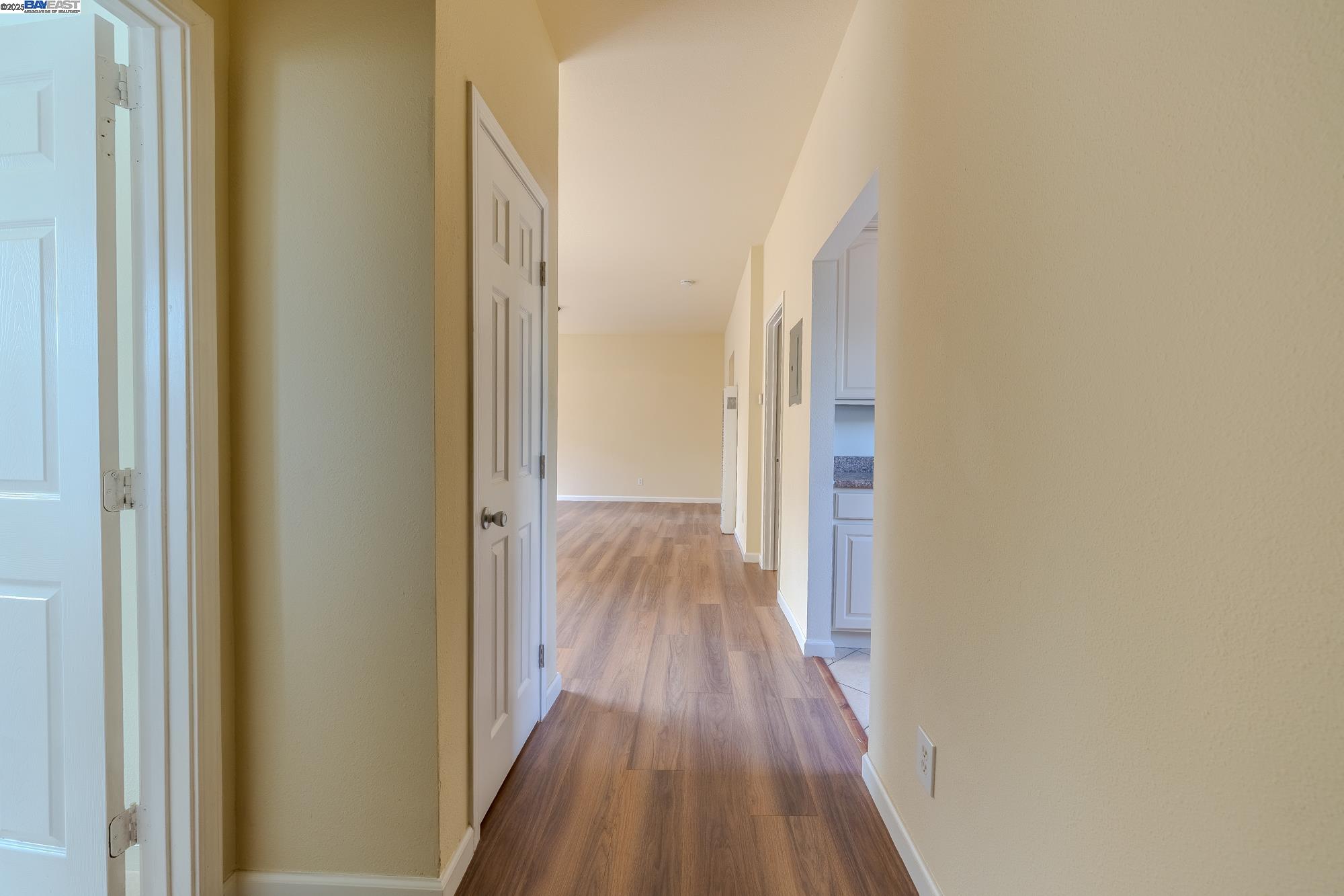 Detail Gallery Image 4 of 45 For 1437 25th Ave, Oakland,  CA 94601 - – Beds | – Baths