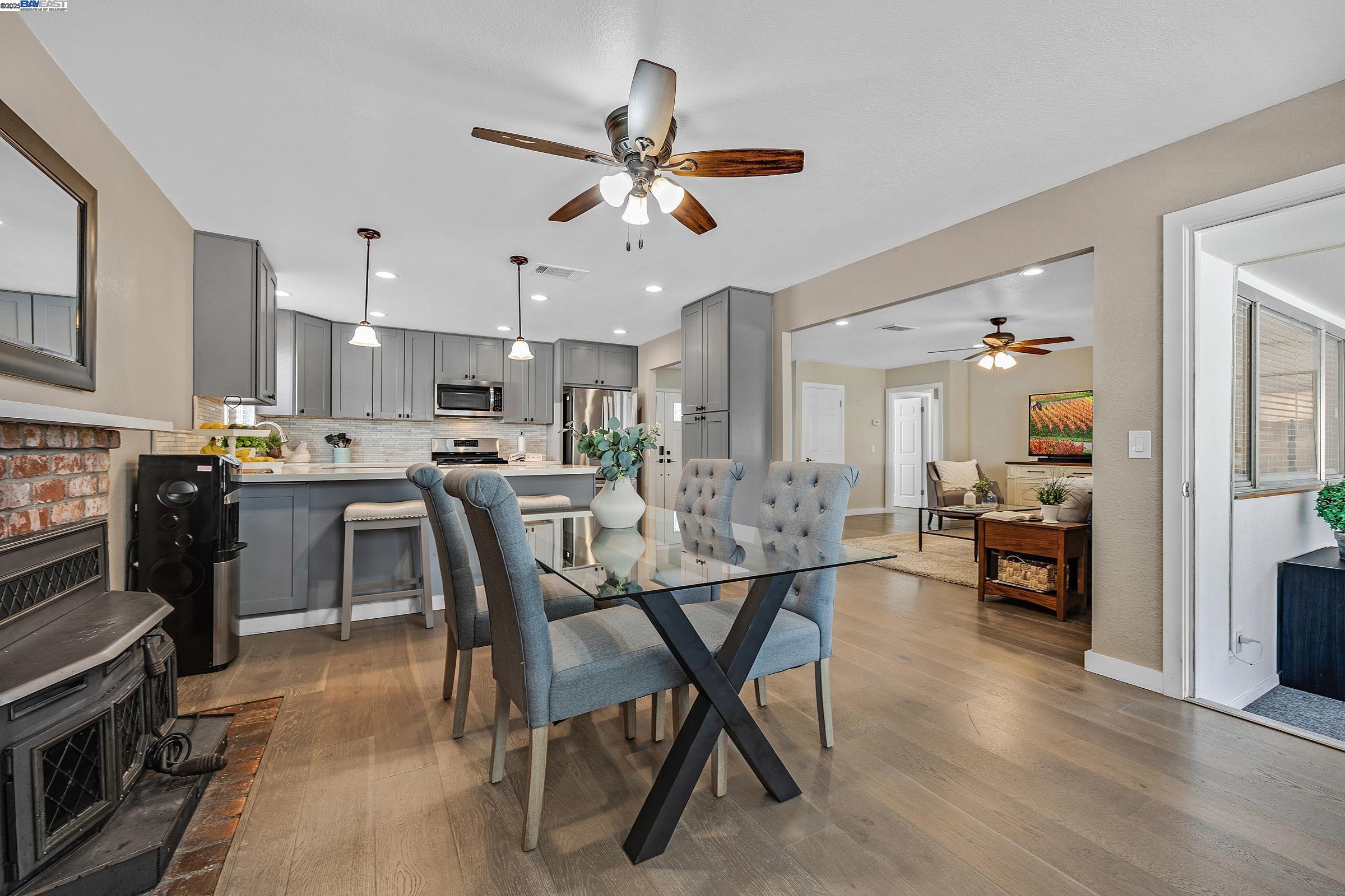 Detail Gallery Image 19 of 29 For 17 Helix Ct, San Ramon,  CA 94583 - 3 Beds | 2 Baths