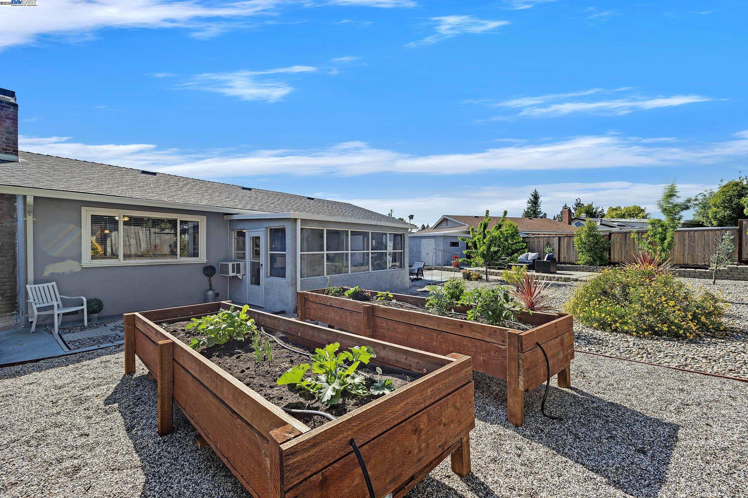 Detail Gallery Image 22 of 29 For 17 Helix Ct, San Ramon,  CA 94583 - 3 Beds | 2 Baths