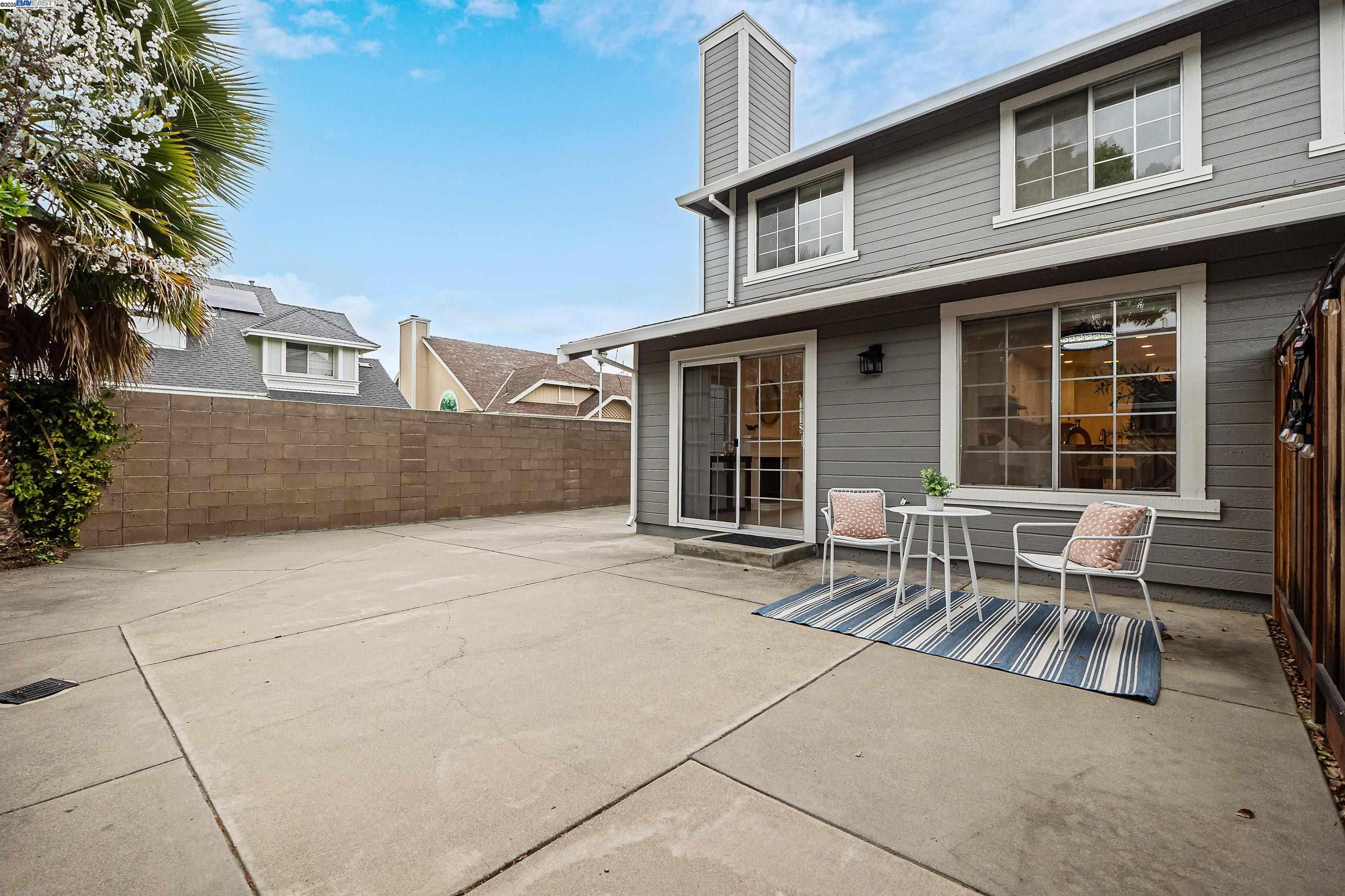 Detail Gallery Image 3 of 40 For 238 Mavis Dr, Pleasanton,  CA 94566 - 3 Beds | 2/1 Baths