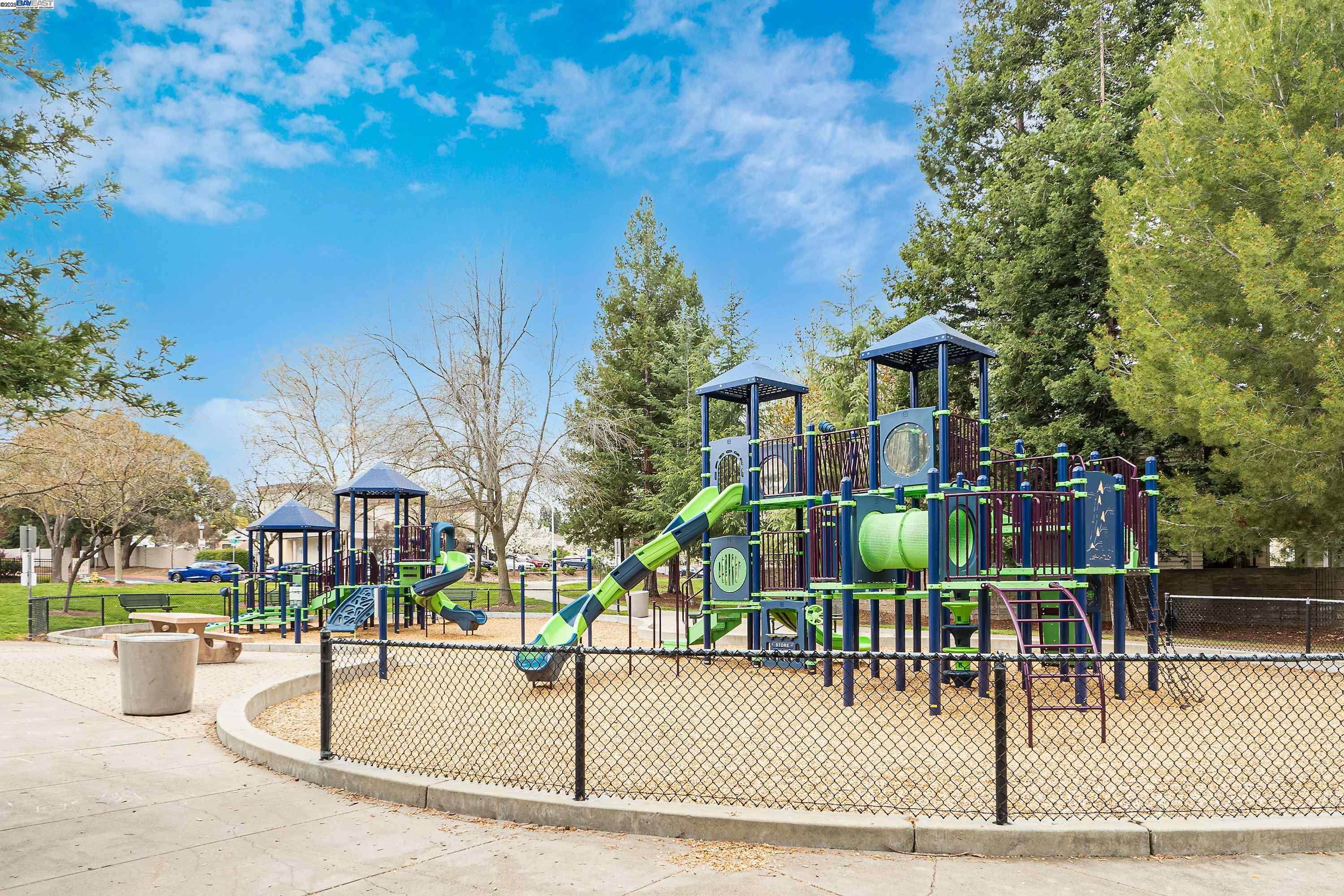 Detail Gallery Image 38 of 40 For 238 Mavis Dr, Pleasanton,  CA 94566 - 3 Beds | 2/1 Baths
