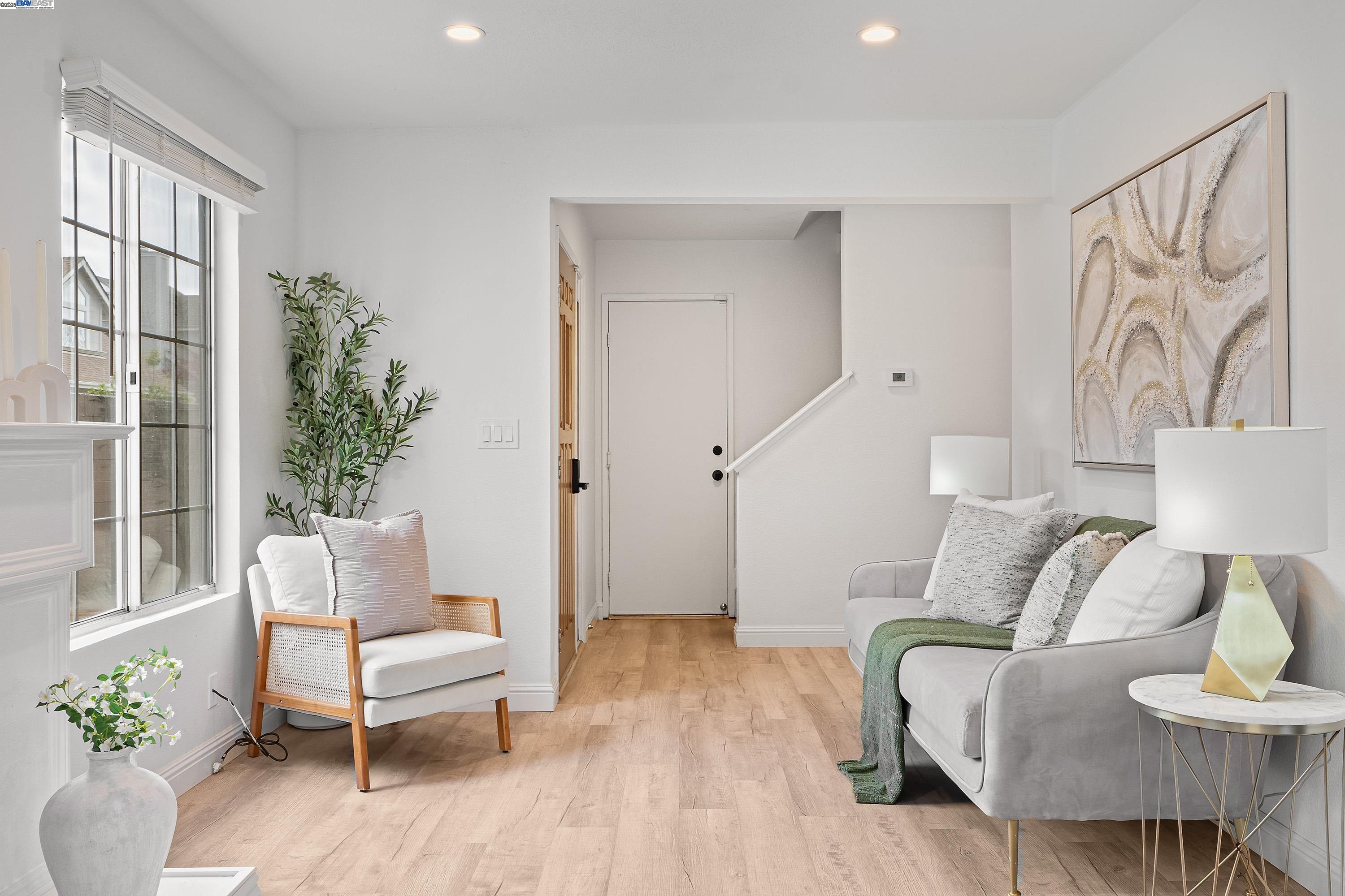 Detail Gallery Image 5 of 40 For 238 Mavis Dr, Pleasanton,  CA 94566 - 3 Beds | 2/1 Baths