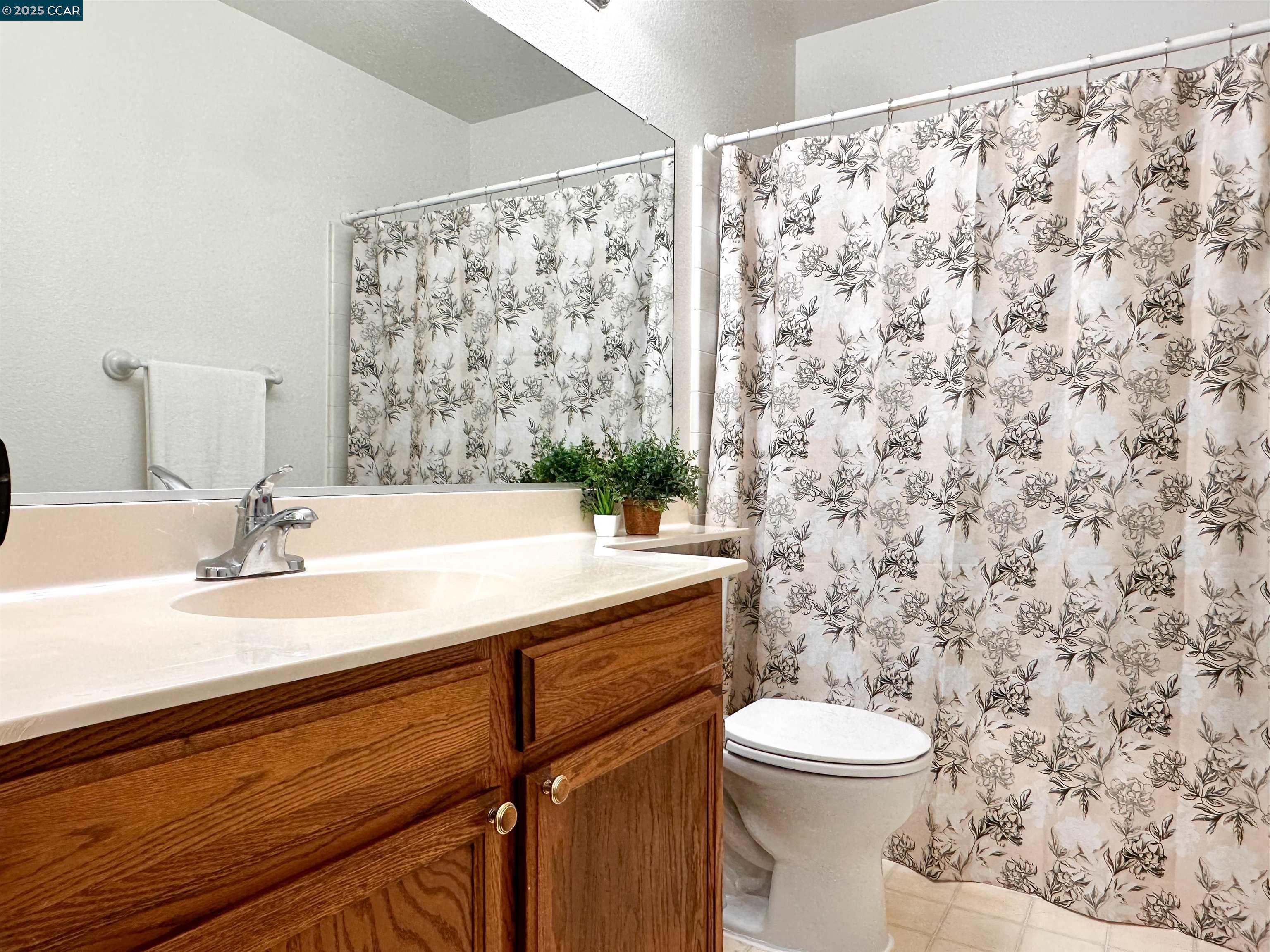 Detail Gallery Image 15 of 41 For 5286 Barbados Cir, Stockton,  CA 95210 - 3 Beds | 2 Baths