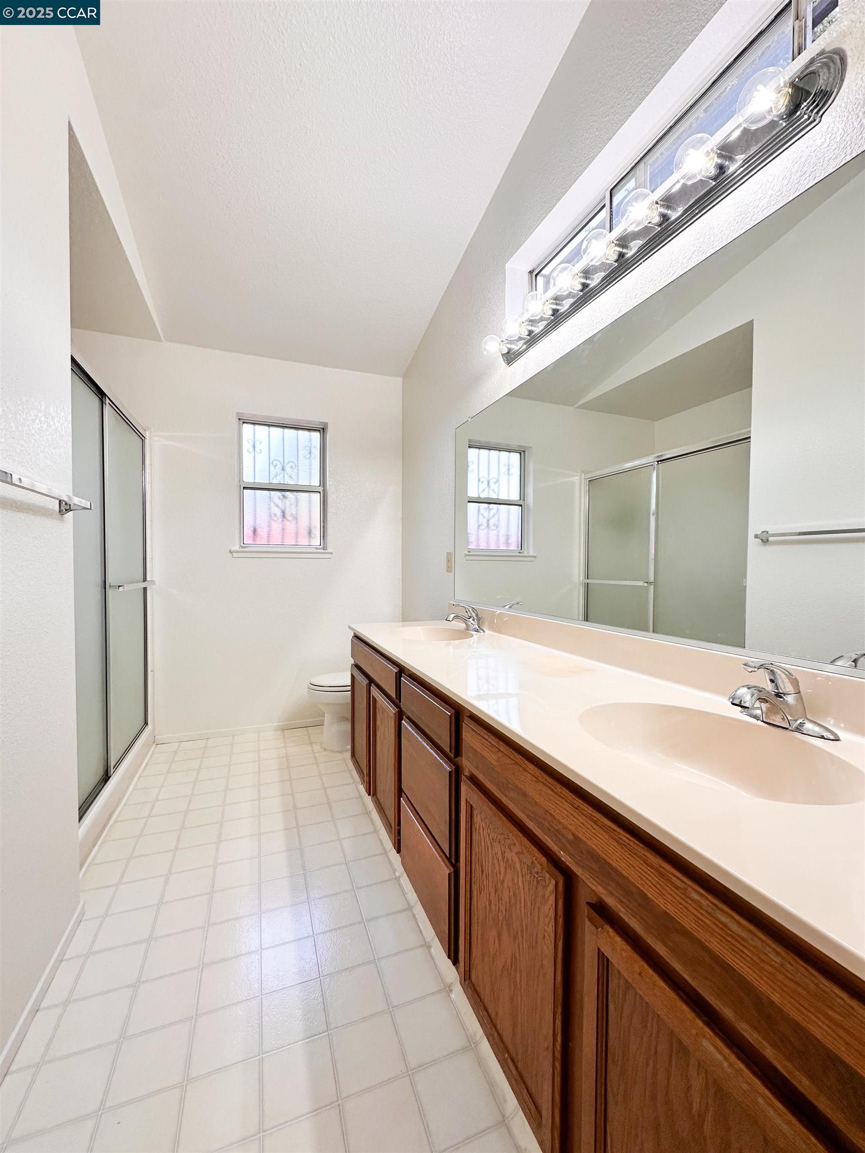 Detail Gallery Image 22 of 41 For 5286 Barbados Cir, Stockton,  CA 95210 - 3 Beds | 2 Baths