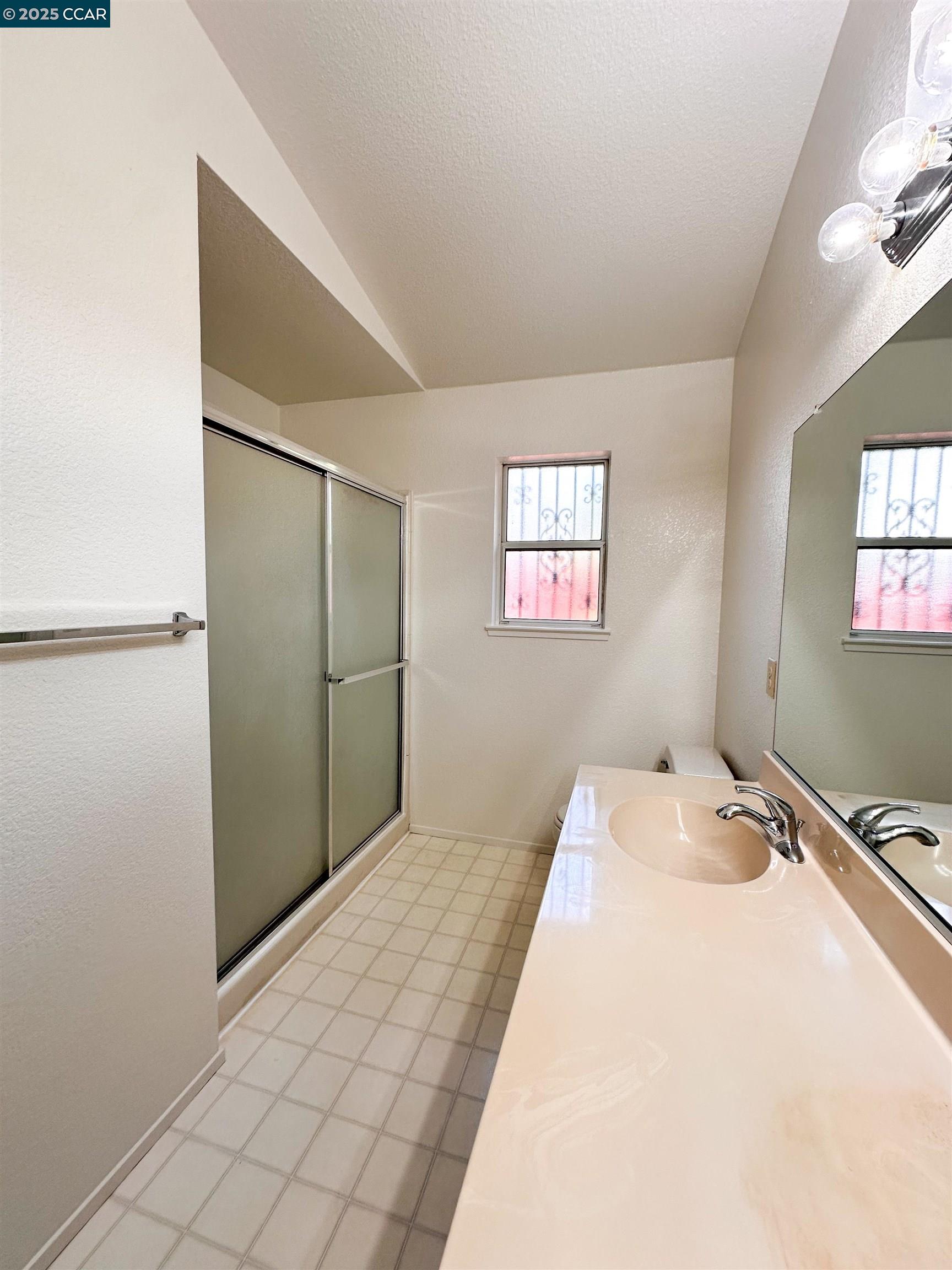 Detail Gallery Image 25 of 41 For 5286 Barbados Cir, Stockton,  CA 95210 - 3 Beds | 2 Baths