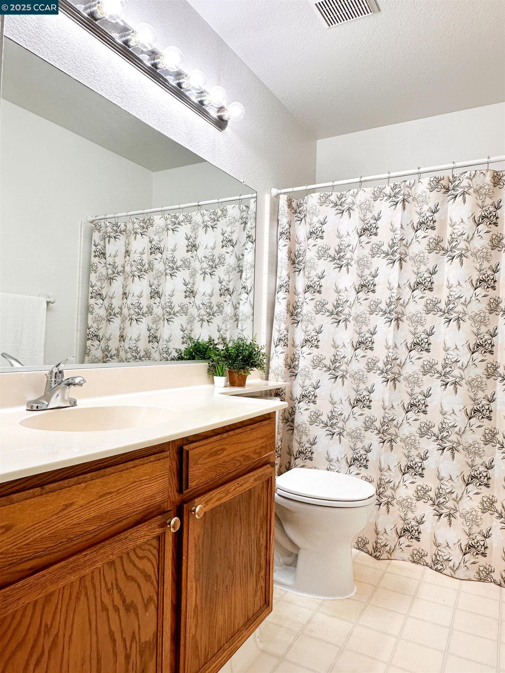 Detail Gallery Image 27 of 41 For 5286 Barbados Cir, Stockton,  CA 95210 - 3 Beds | 2 Baths