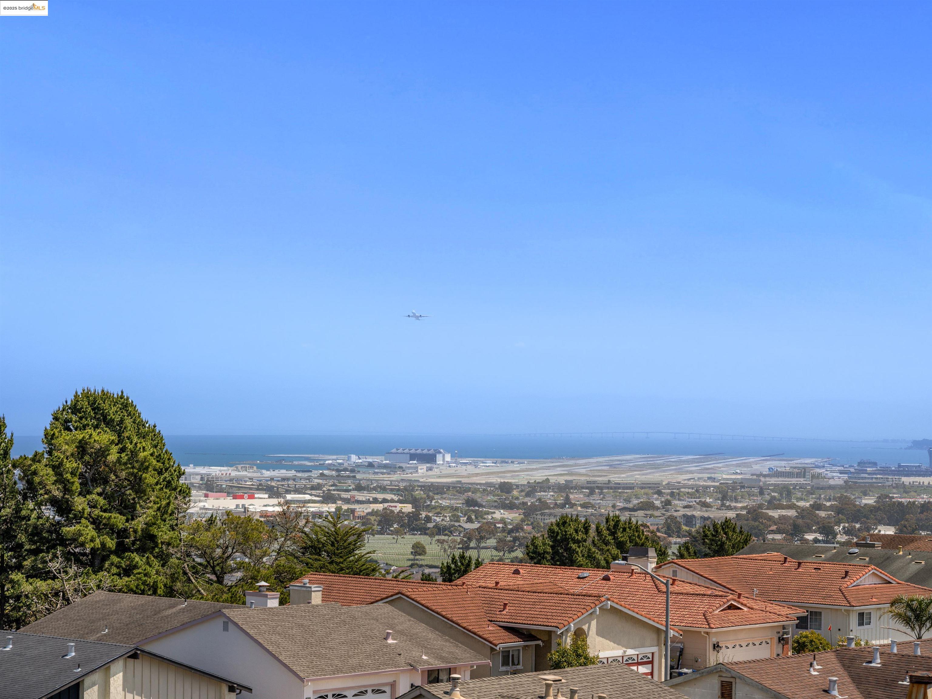 Detail Gallery Image 20 of 59 For 115 Valleyview Way, South San Francisco,  CA 94080 - 4 Beds | 2/1 Baths