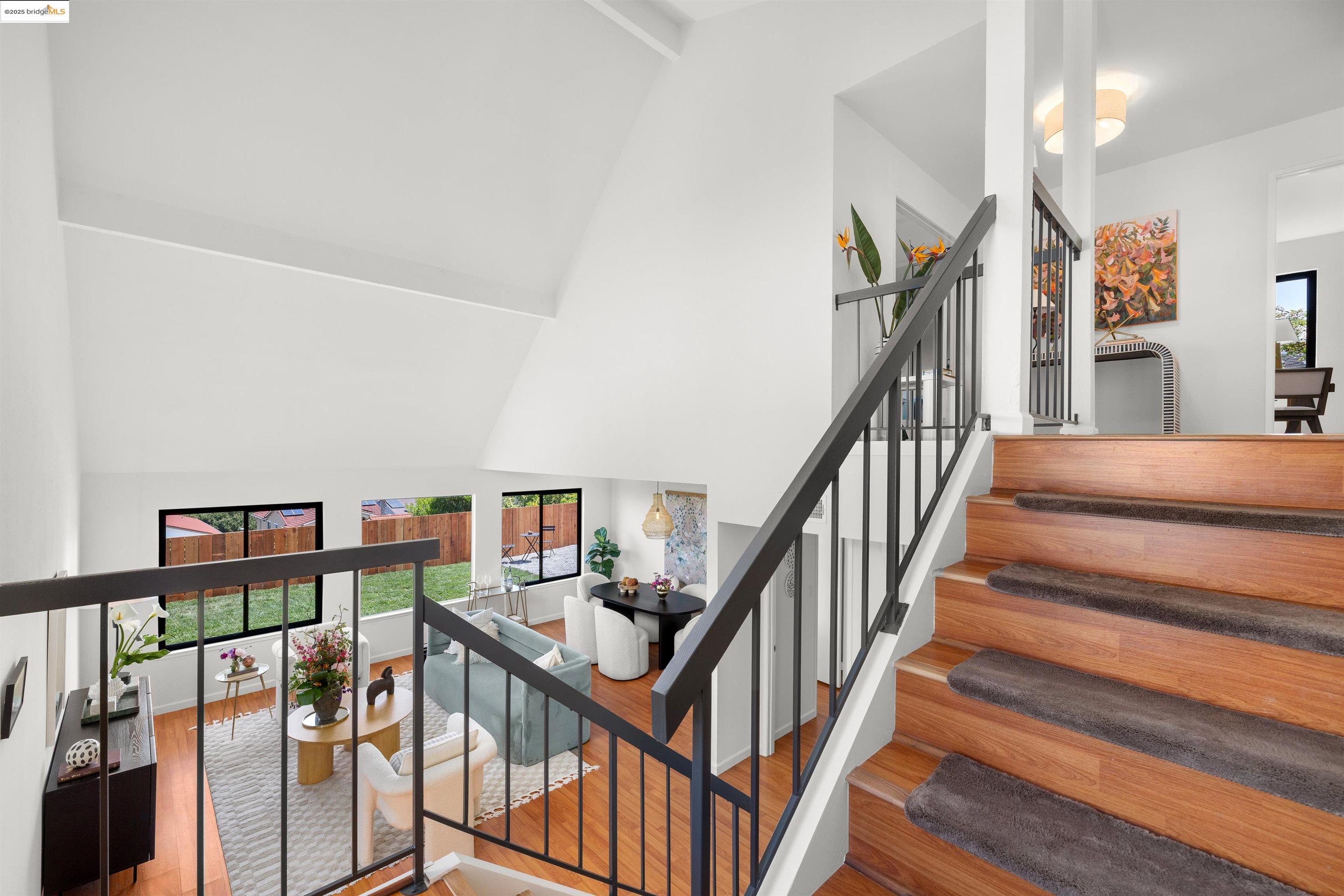 Detail Gallery Image 21 of 59 For 115 Valleyview Way, South San Francisco,  CA 94080 - 4 Beds | 2/1 Baths