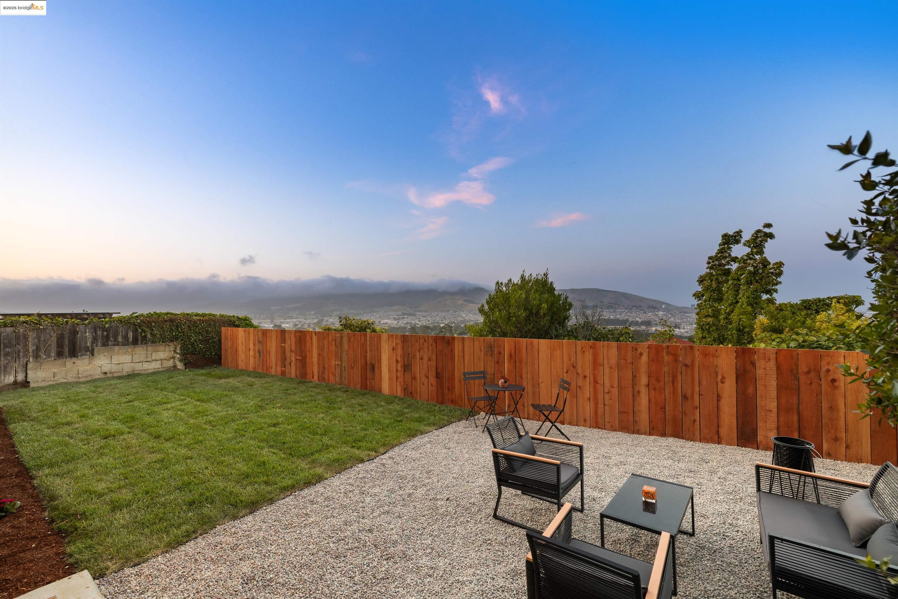 Detail Gallery Image 35 of 59 For 115 Valleyview Way, South San Francisco,  CA 94080 - 4 Beds | 2/1 Baths